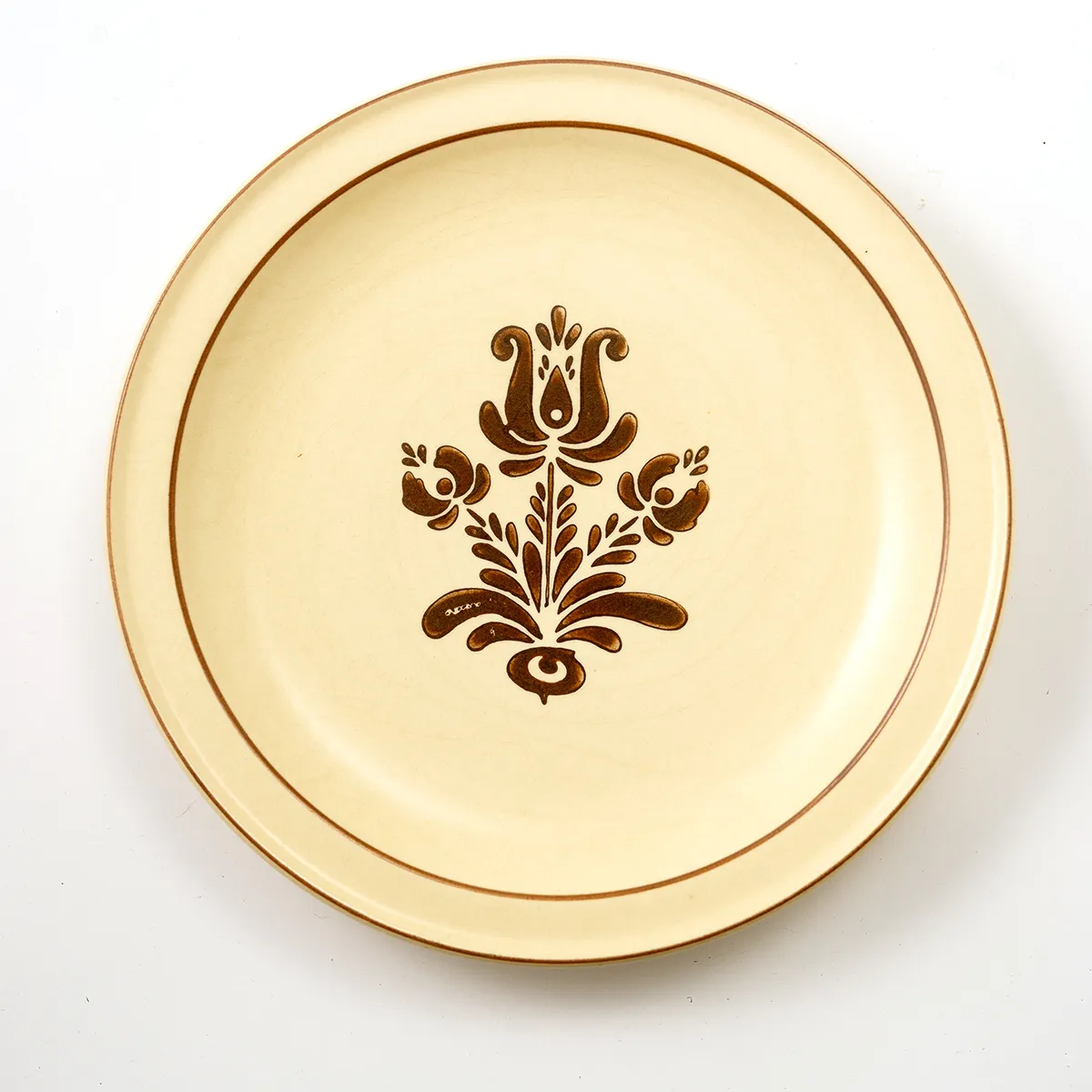 Vintage Cream Baby yellow Village Dinner Plate, brown crest like detail, stoneware - 10.25"