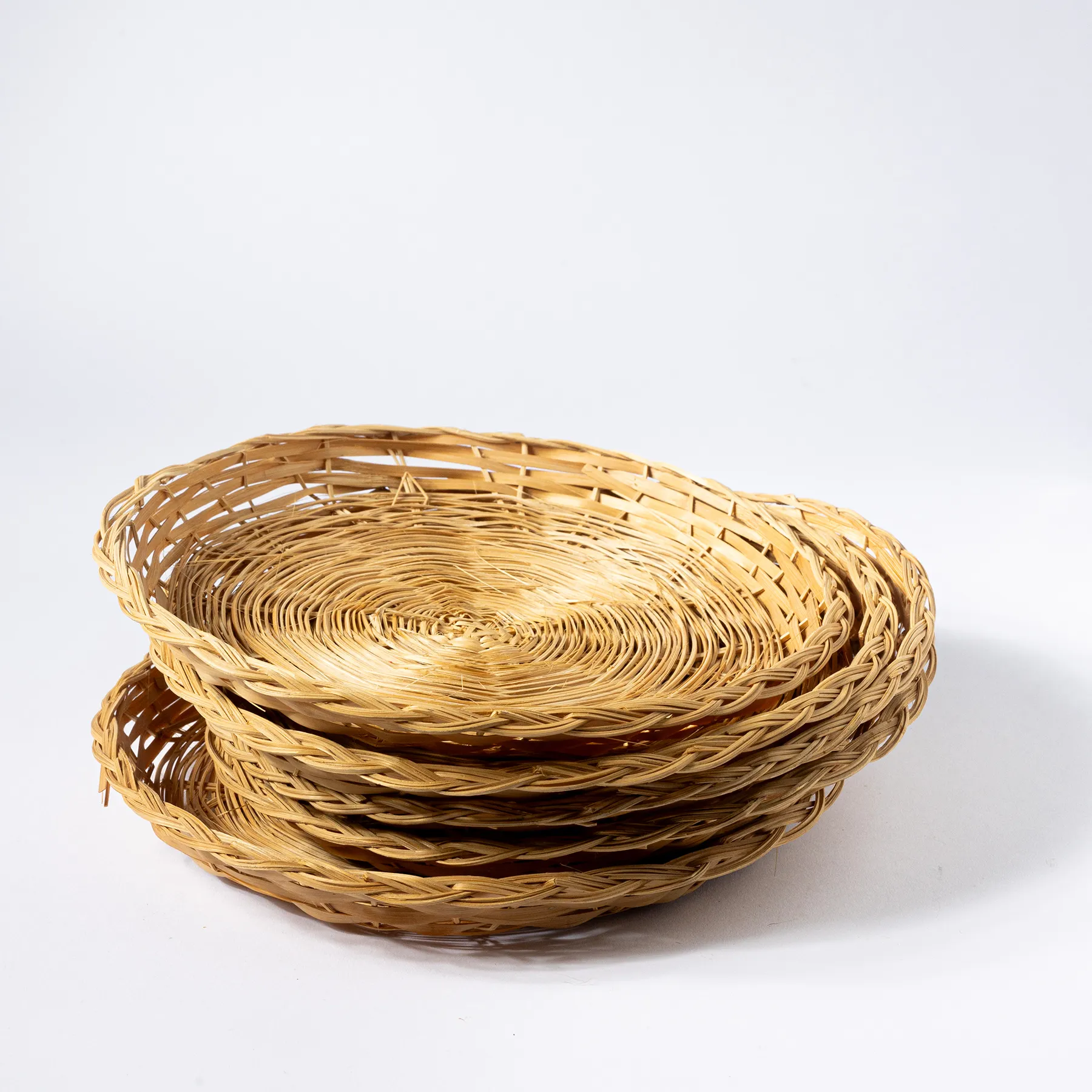 Wicker Picnic Paper Plate Holder Stabilizer - 9.5"
