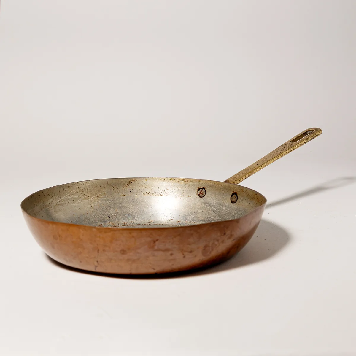 Vintage Copper Fry Pan long hammered handle, used, patina,