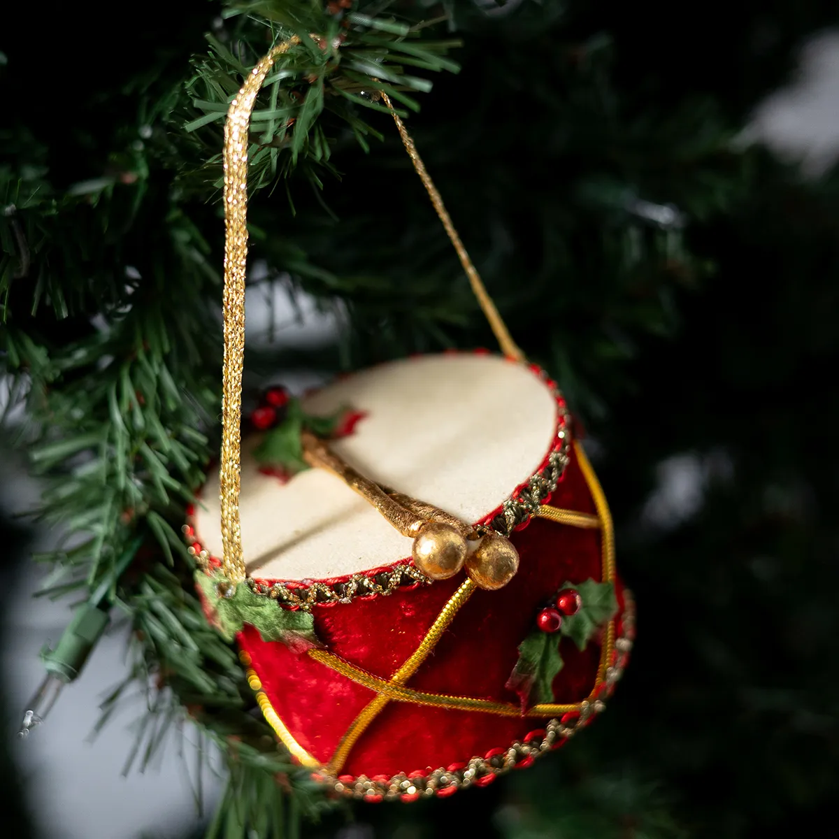 Red Felt and Golf Twine Drum with 2 drum sticks Christmas Ornmanet