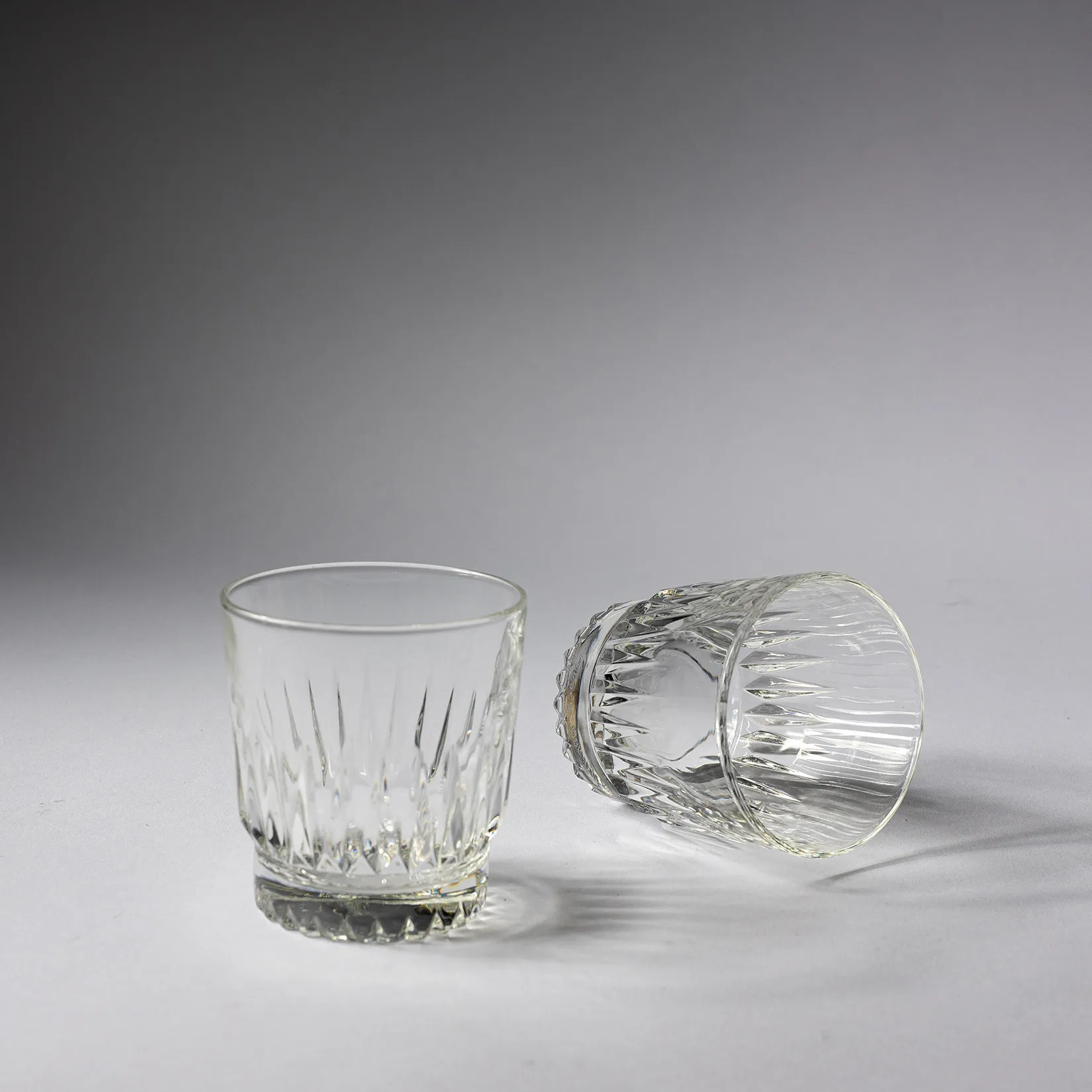 Crystal Rocks Glass with Etching - 3.25" x 3.125"