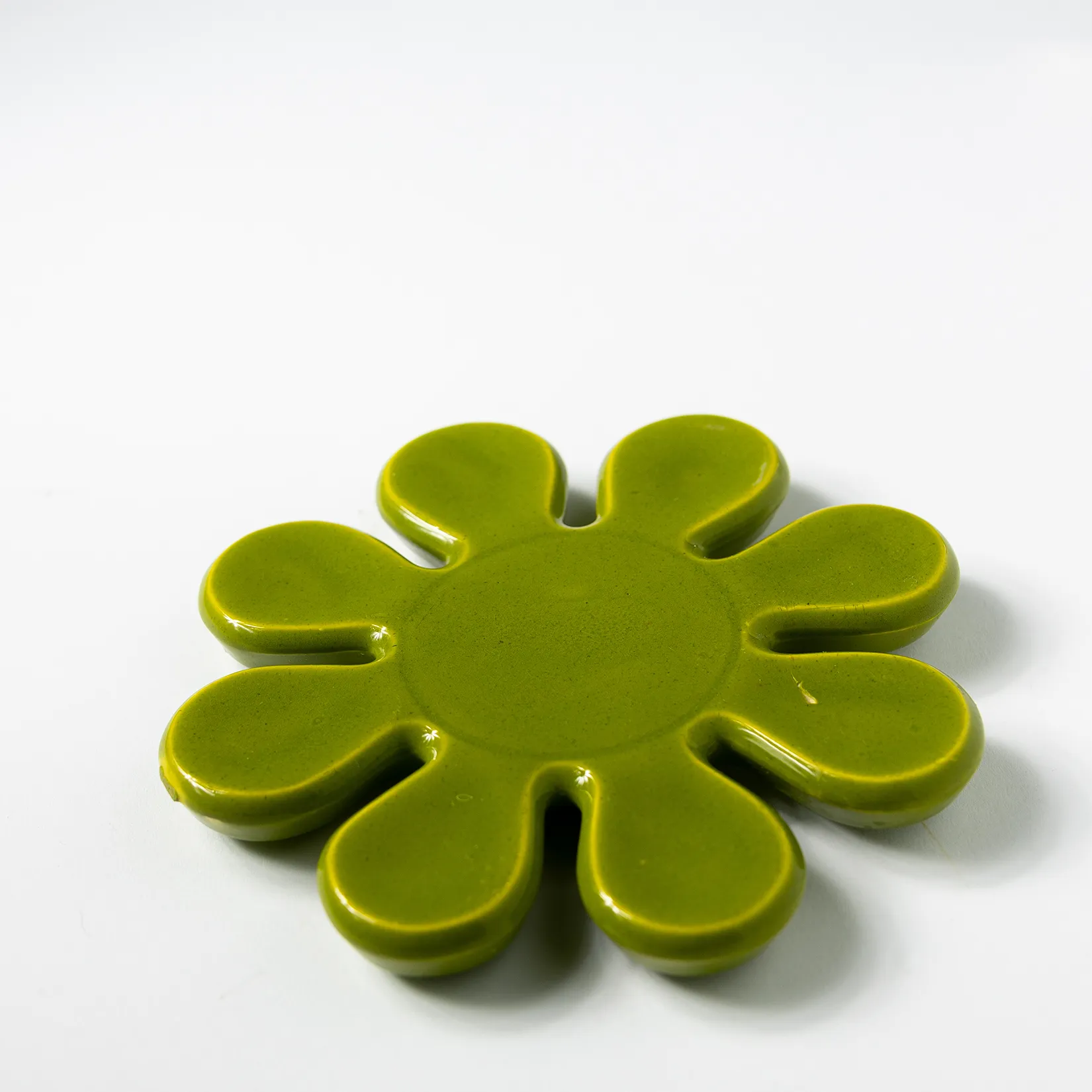 1960s flower power Trivet in Green and orange - 6.5" x 3.75" 