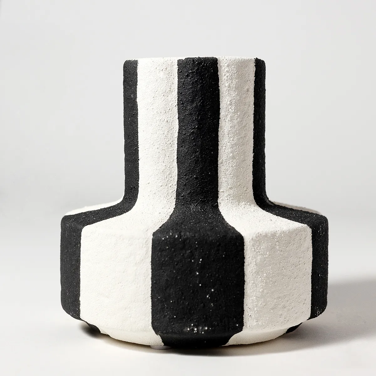 Ceramic Flat Matte Textured Flower Vase Home Decor Pot Flowerpot Black and White Wide Broad vertical stripes