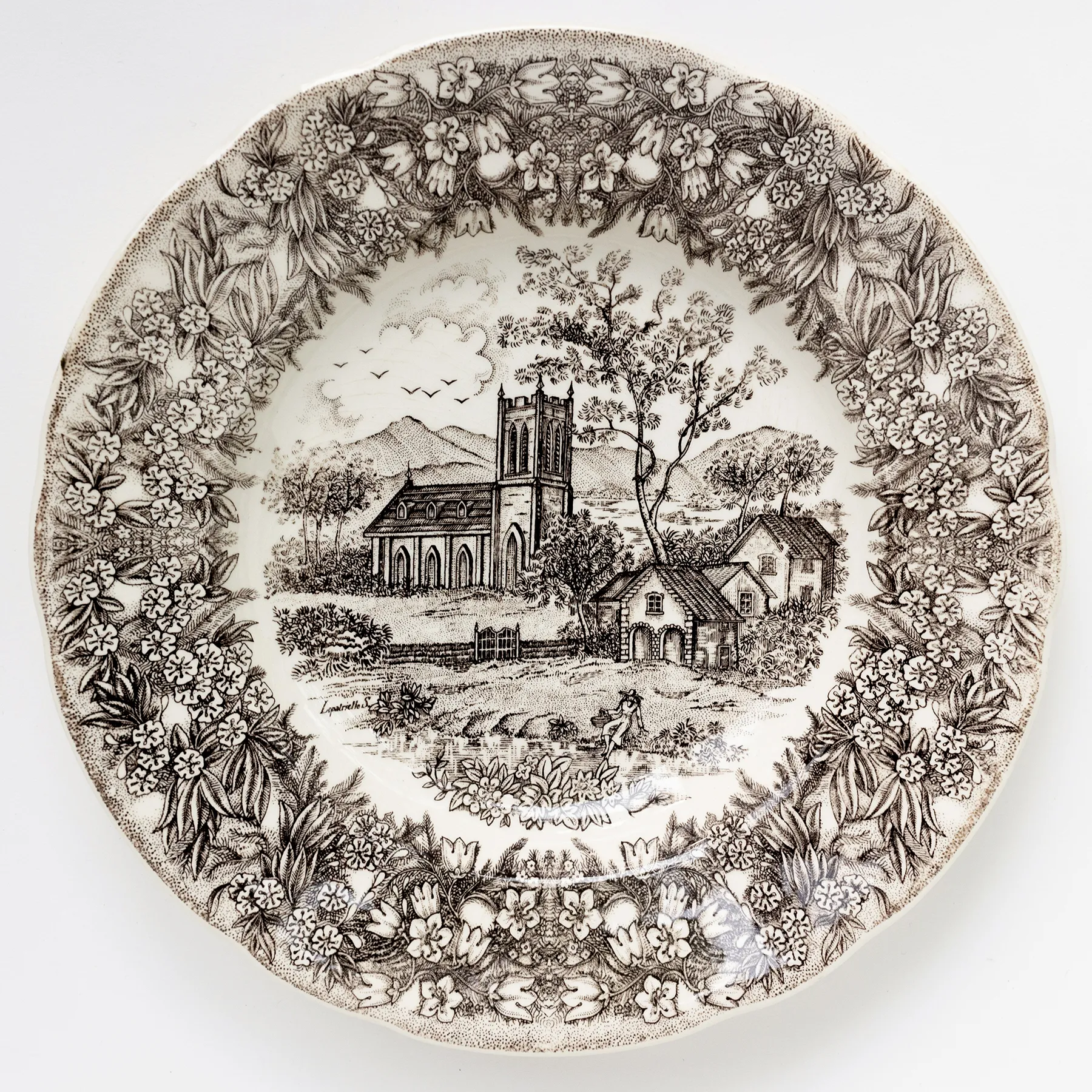 Detail Illustrated Brown Pasta Bowl 9.5" x 1.5"