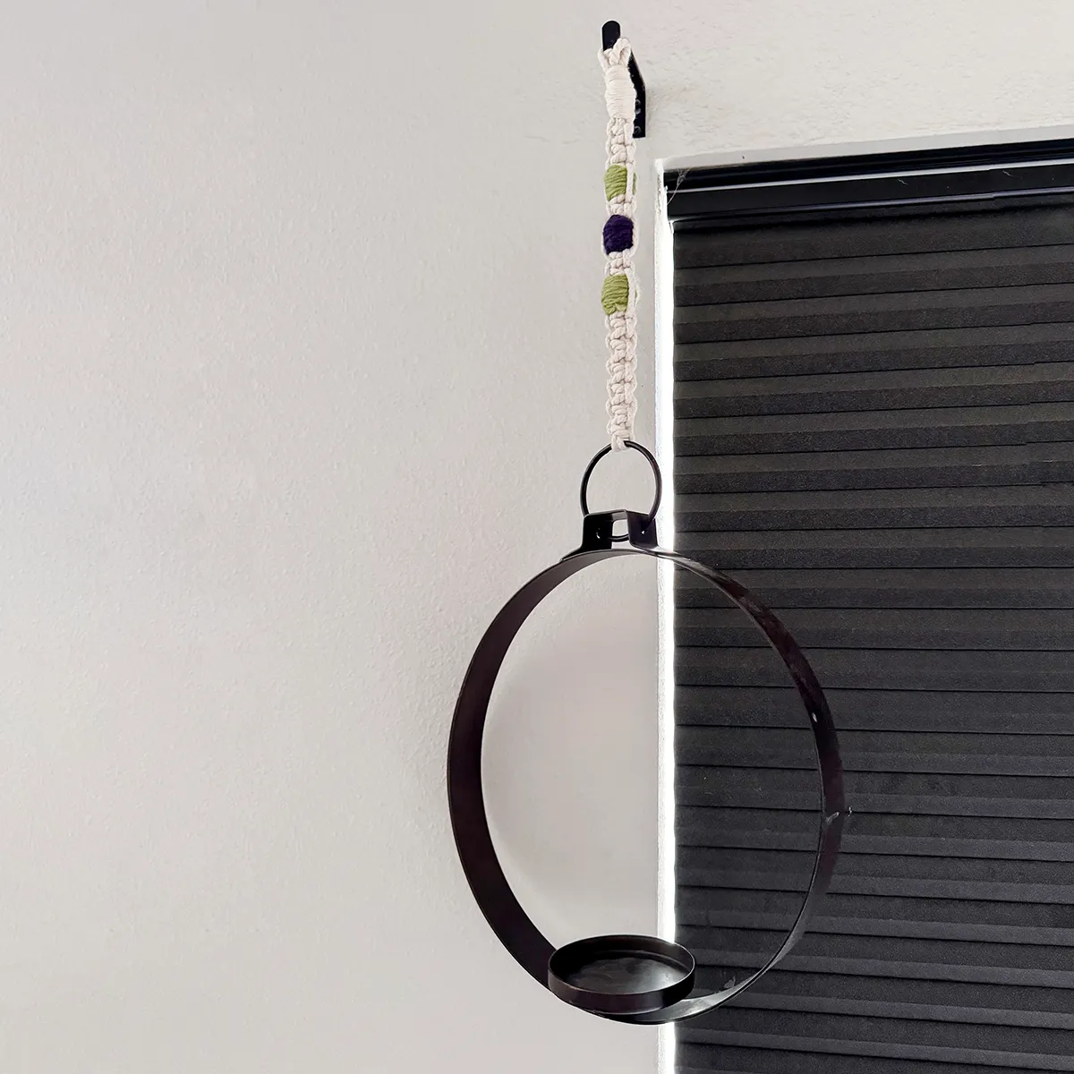 Round Metal Plant Hanger with Macrame hanging chain