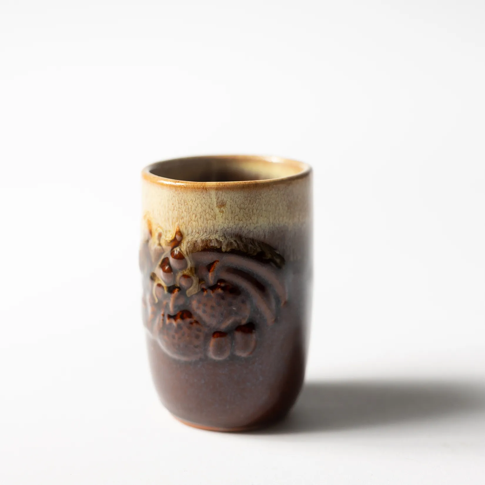 small 70 espresso cup brown with pain drip along the edge opaque - 3.25" x 2.25"