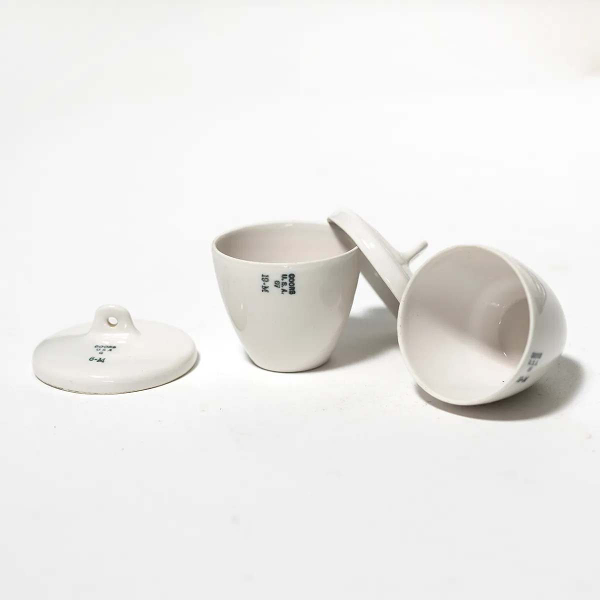 Small Porcelain vessel bowl with lid, Evaporating Dishes, Pharmacy, Laboratory, Vintage, coors