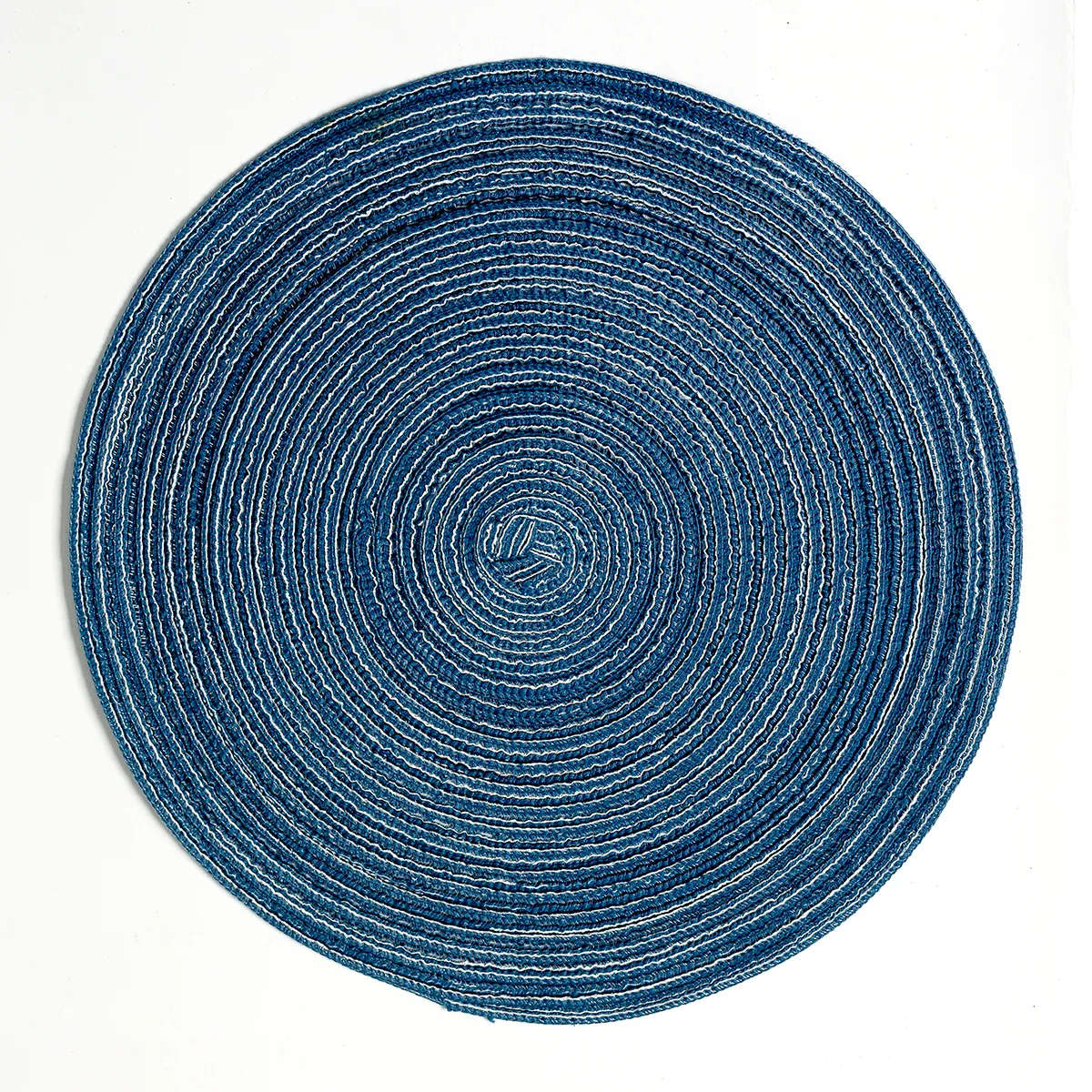 blue and white chorded round placemat 