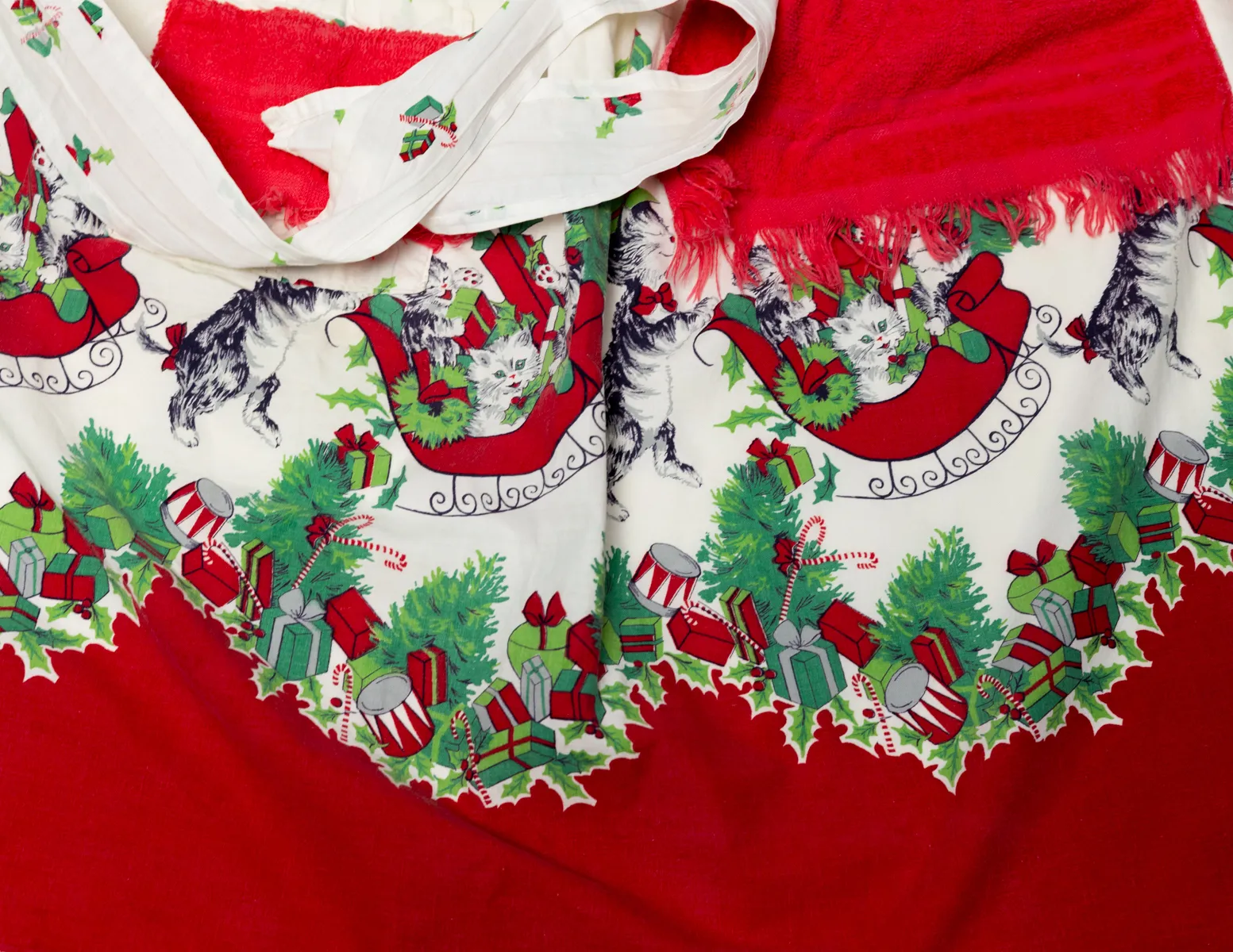 Christmas / Holiday Apron, White with Black and White Cats Palying in the Snow, Red Dish Towel attached