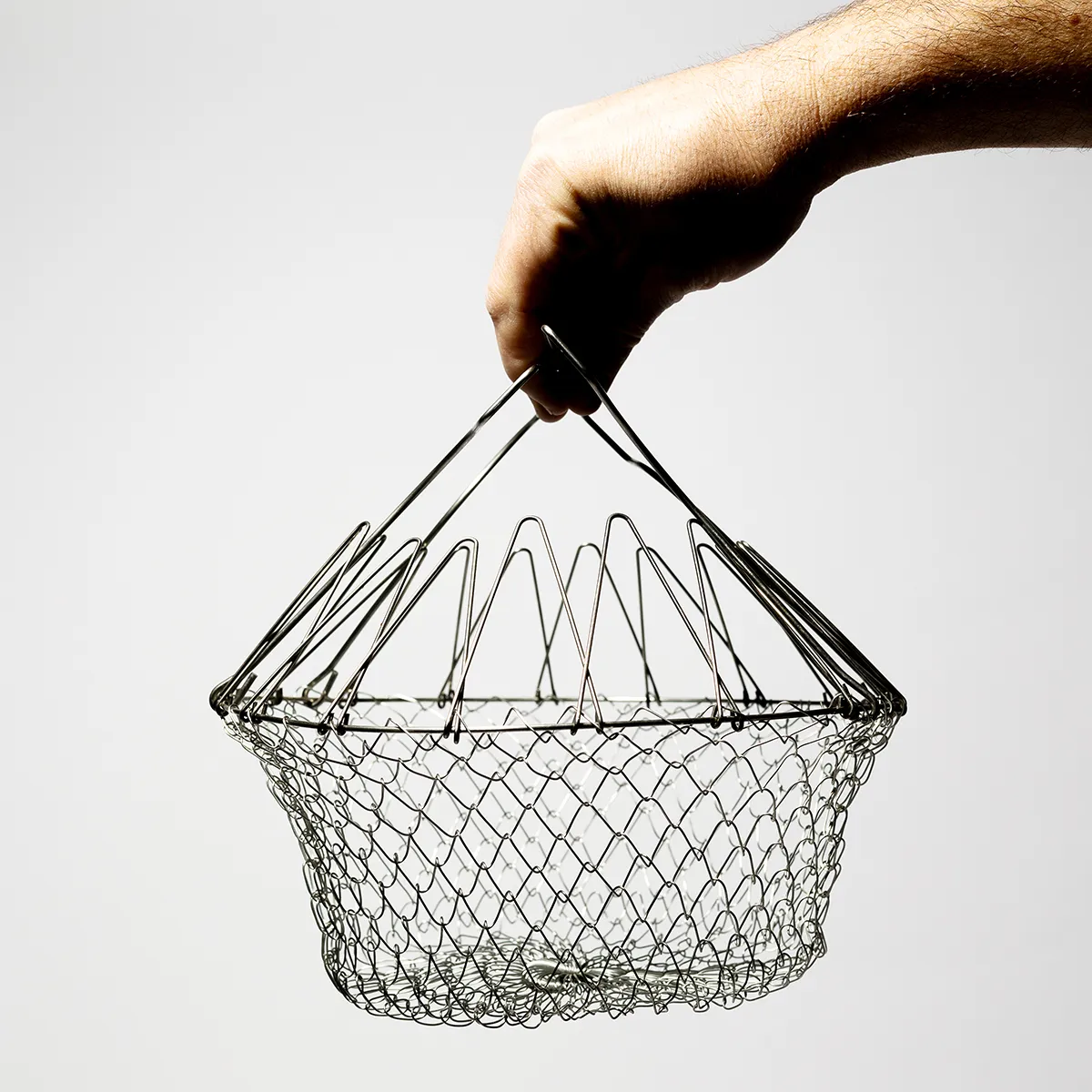 French Egg Collecting Basket, Fruit and Vegetable Cleaning Wire Self Closing basket, Vintage, Collapsible Wire Basket, Fruit, Vegetables, eggs with red handles, French Kitchen decor, Farmhouse Kitchen