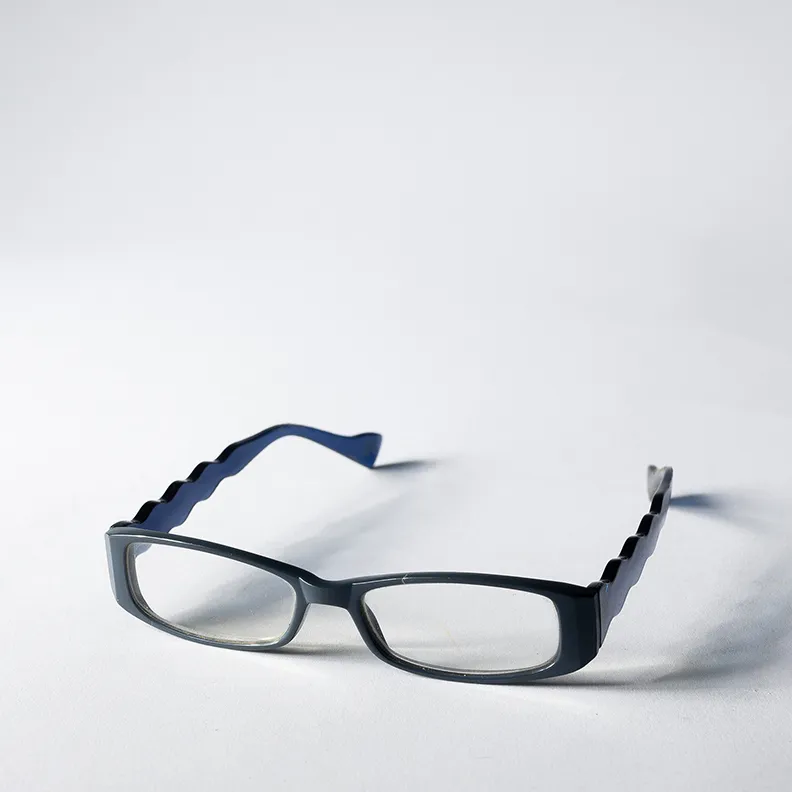 Narrow Blue Readers with wavy arms - 5.5"