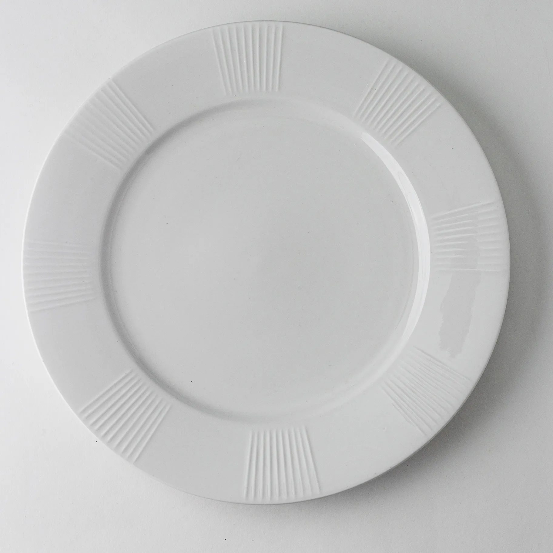 White Ribbed Textured Dinner Plate - 10.5"