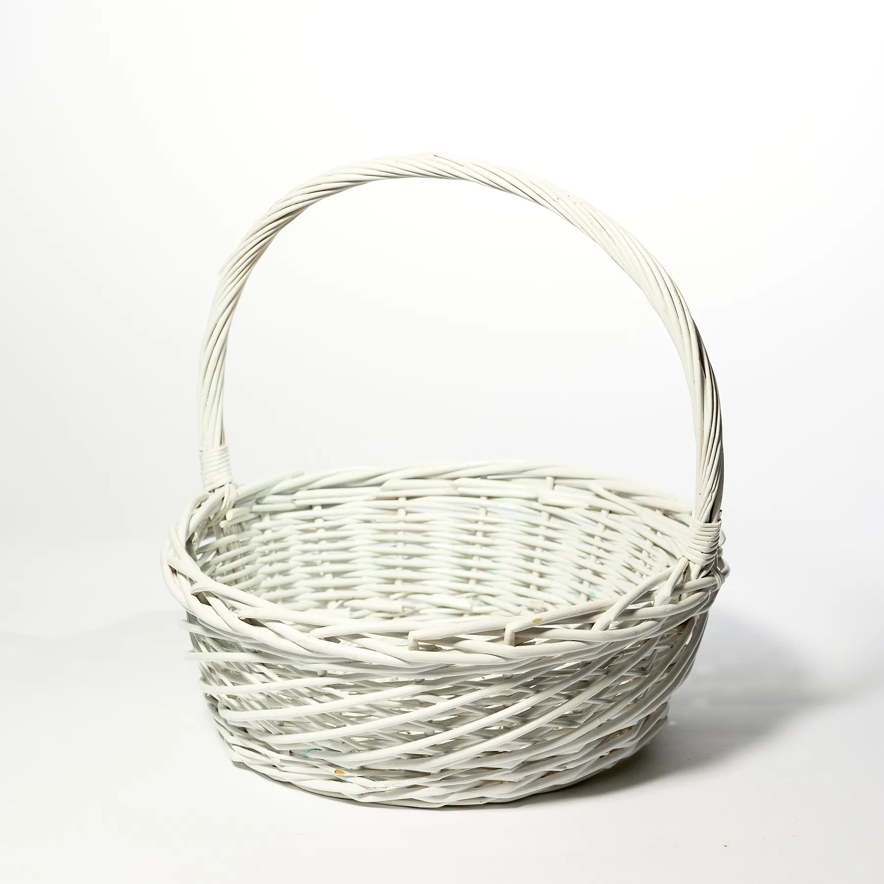Willow Round White Wicker Rustic Easter Basket, Farm House - 14" x 13.25"