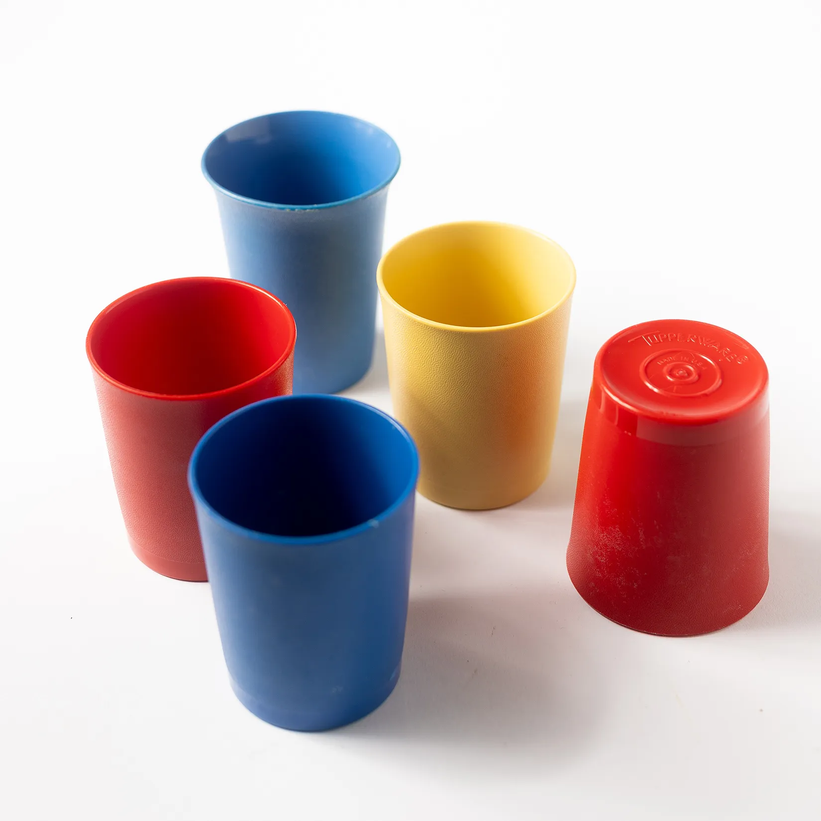 Tupperware plastic cups for kids 2 red, 1 blue, 1 beige - 3.25" x 2.75"