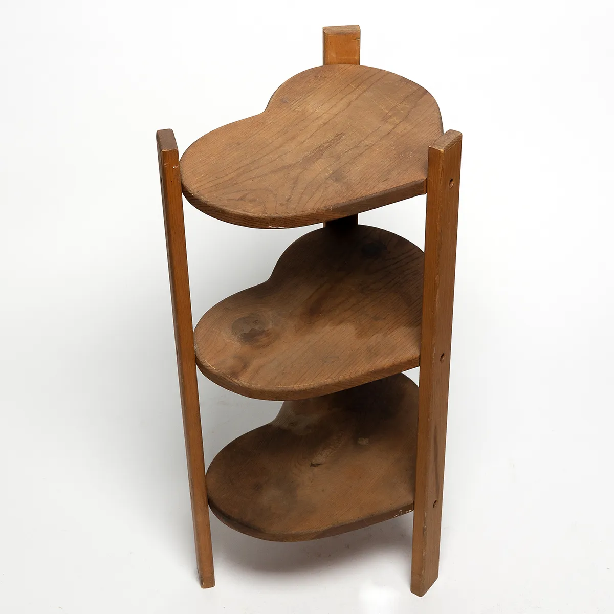 heart knick knack table