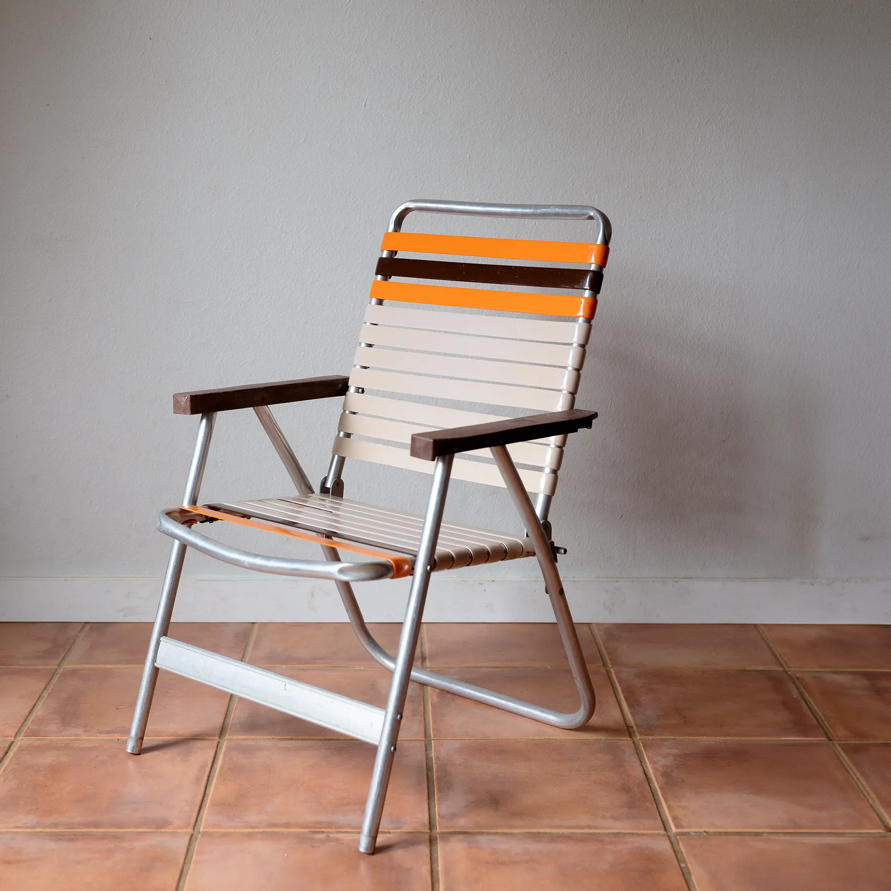 80 Brown and Orange vinyl striped lawn folder chair