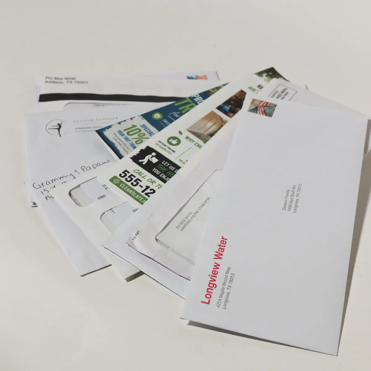 Scattered Handwritten White Envelopes Modern Mail Pile