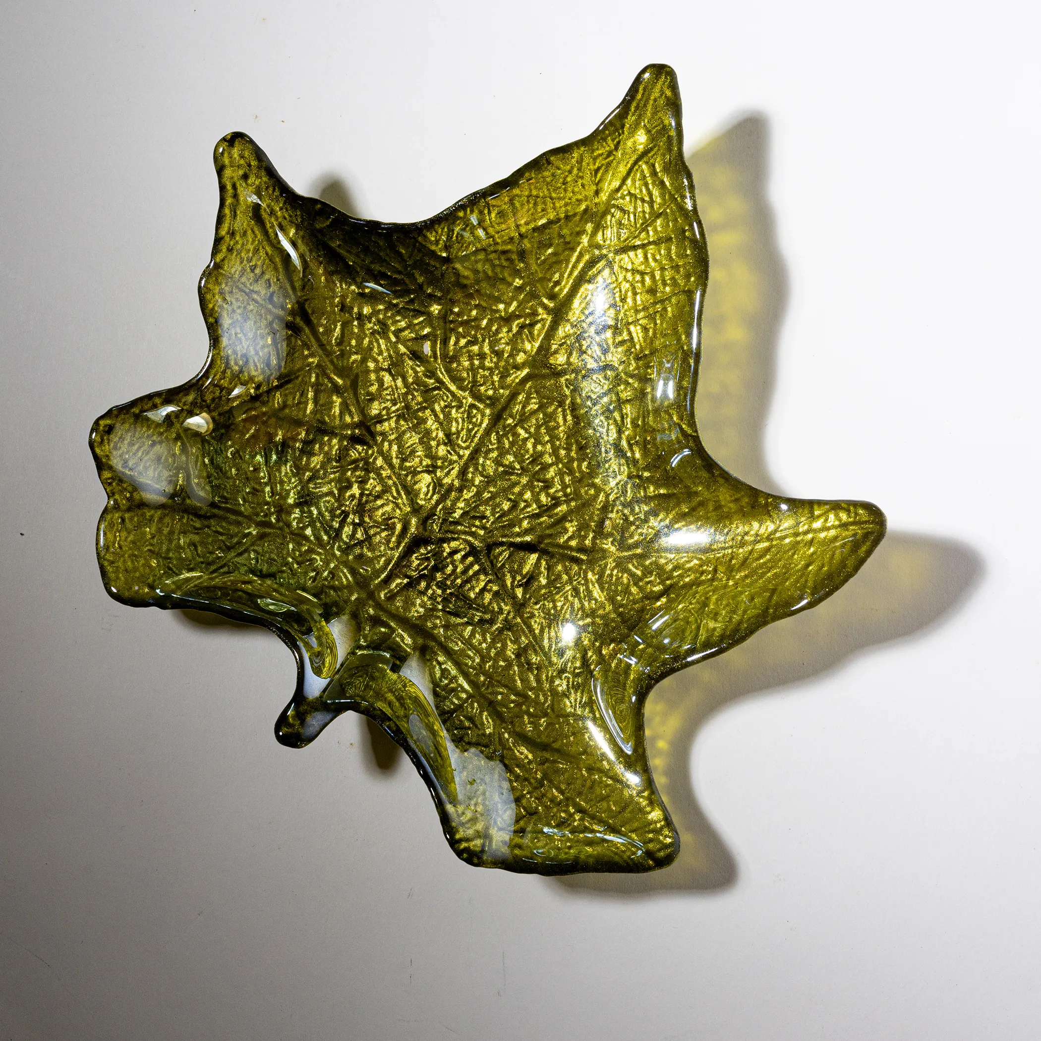 Vintage Fallen Leaf Candy Dish - 8.75"x 8.25" x 1.75"