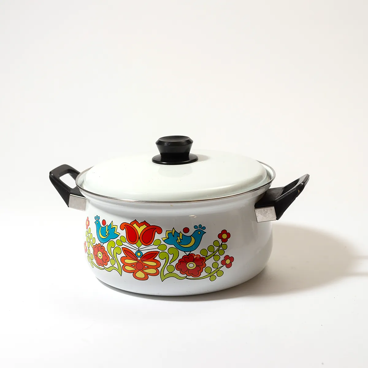 Kitchen Pots and Pans: Vintage Colorful enamelware stock pot 70s with Red, Blue, Green, Yellow flower and bird pattern- 10.5" x 5"