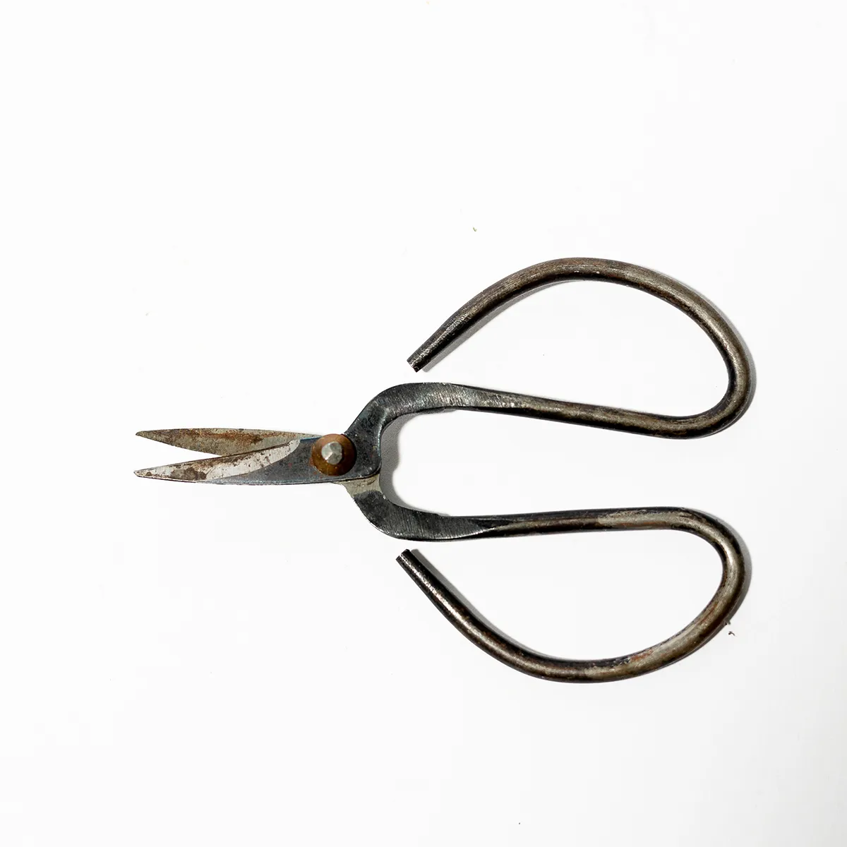 Short Bonsai Scissors, Pair of Vintage Small Detail Scissors Bonsai Garden Sewing Embroidery Shears