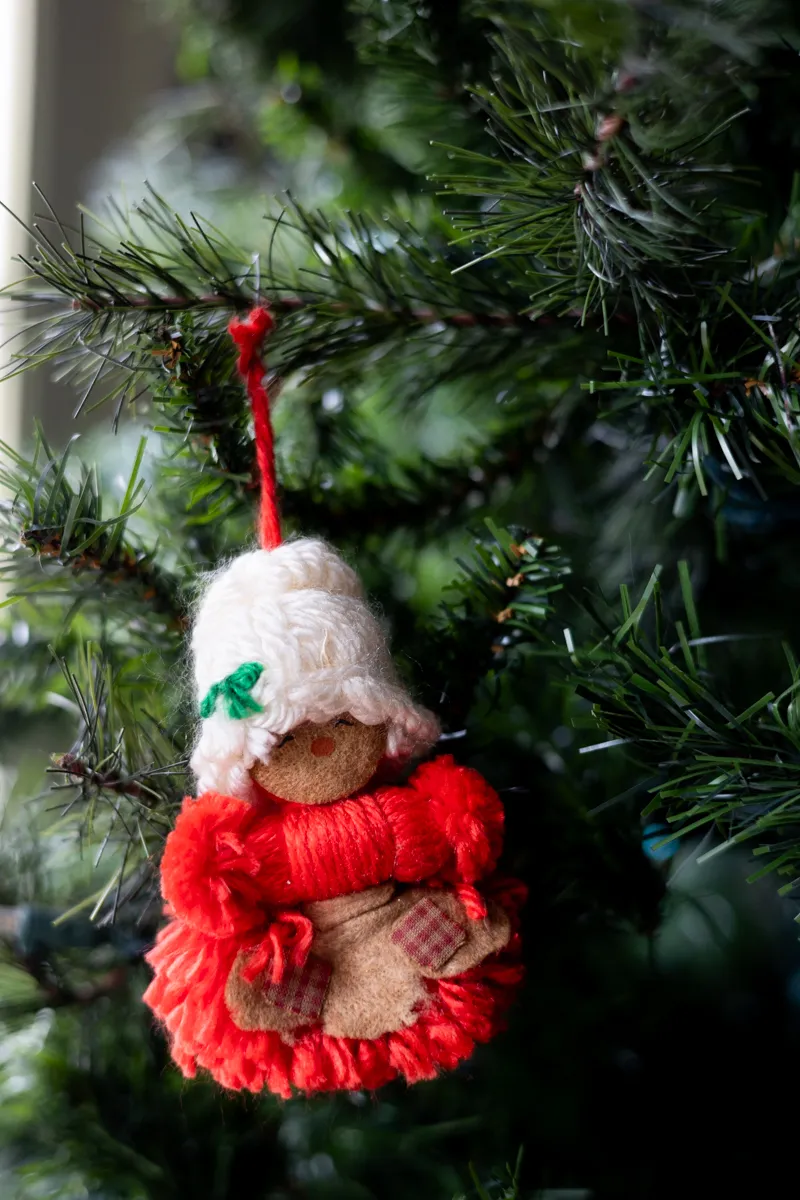 Christmas Tree Ornament: Red Handmade of Yarn Mrs Clause Hallmark Ornament 1975 Mrs. Santa Yarn Ornament