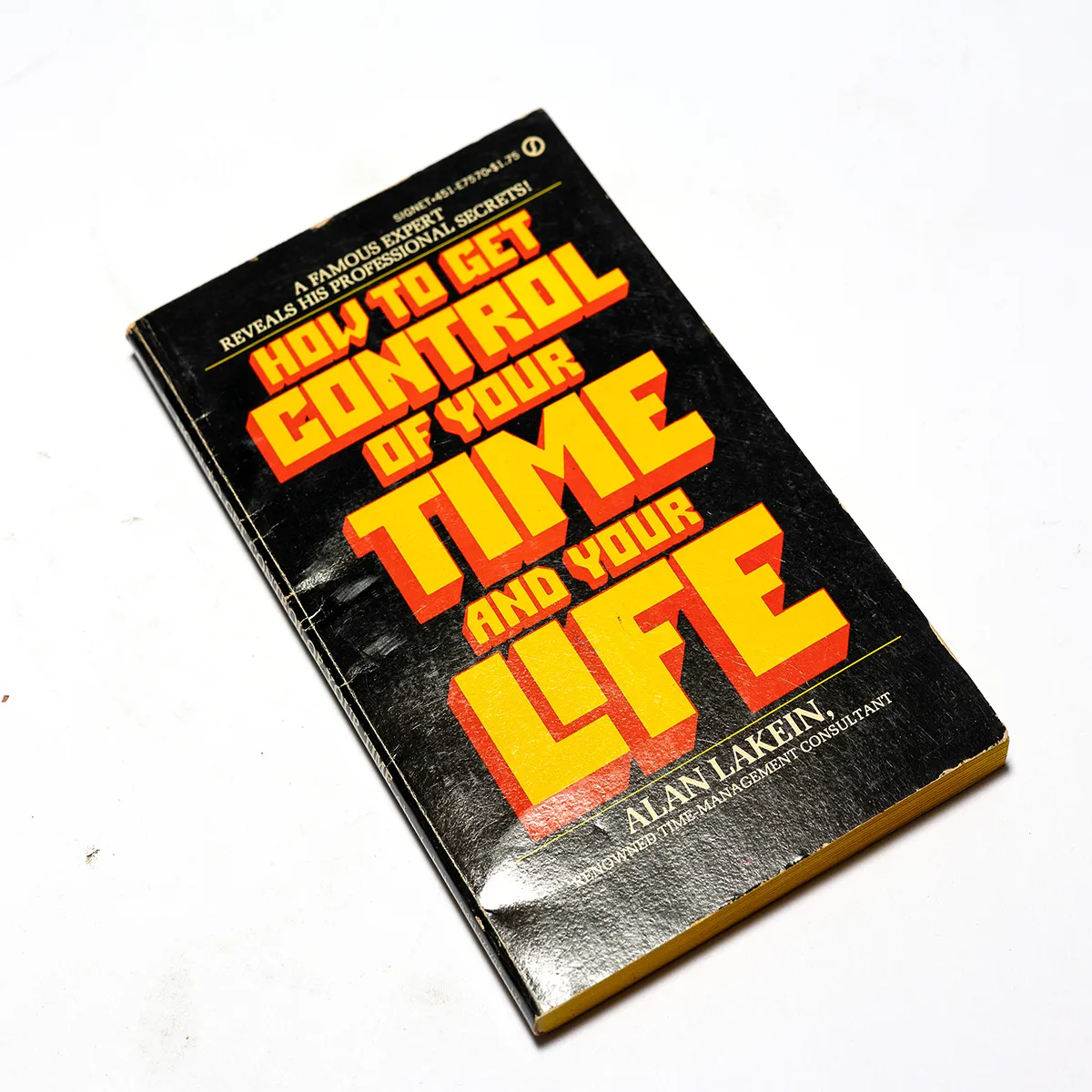 Vintage paperback book - How to Get Control of your Time and your Life - 7" x 4.25" x .5"