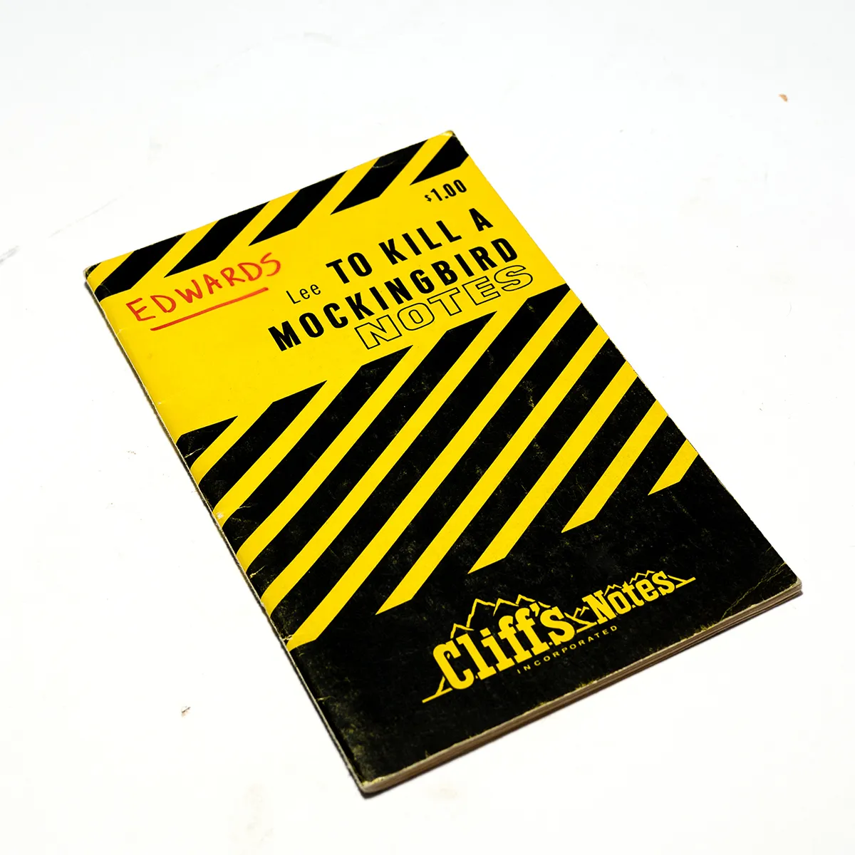 Classic Cliff's Notes To Kill a Mockingbird Classic Black and Yellow design - 8.15" x 5.25"