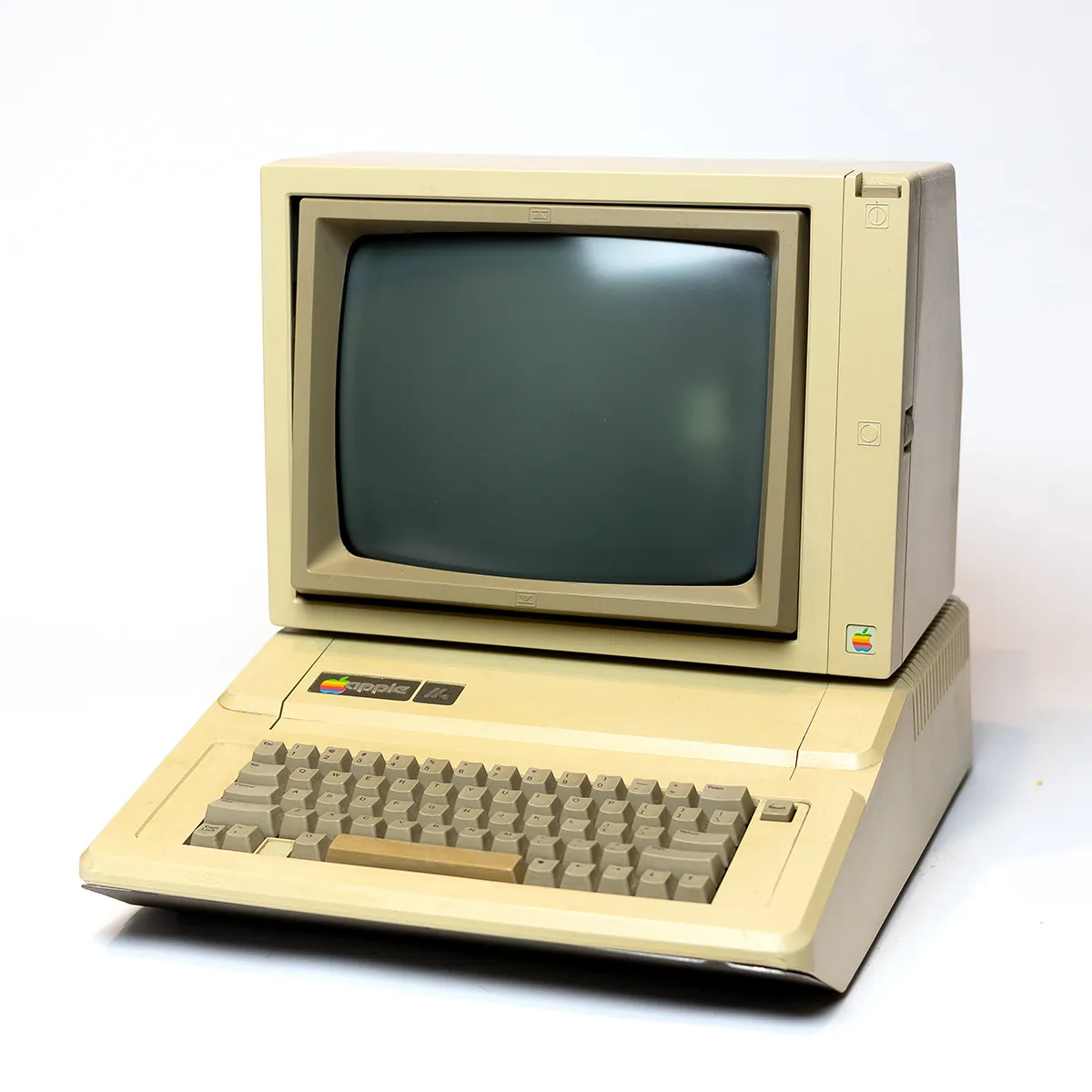 Apple II 2 Desk Top Computer Vintage Technology