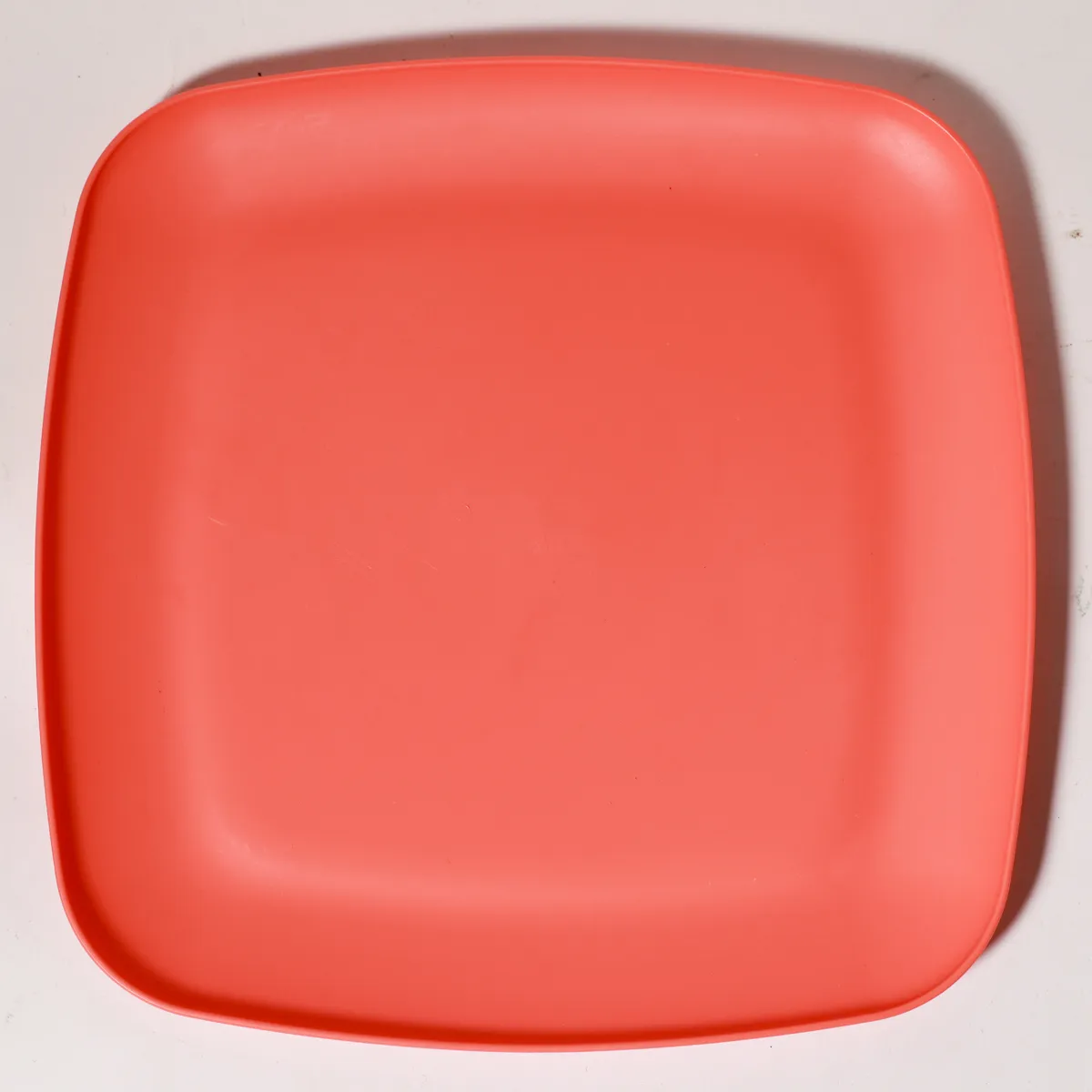Coral Pink Orange Square Plastic Plates Retro Set