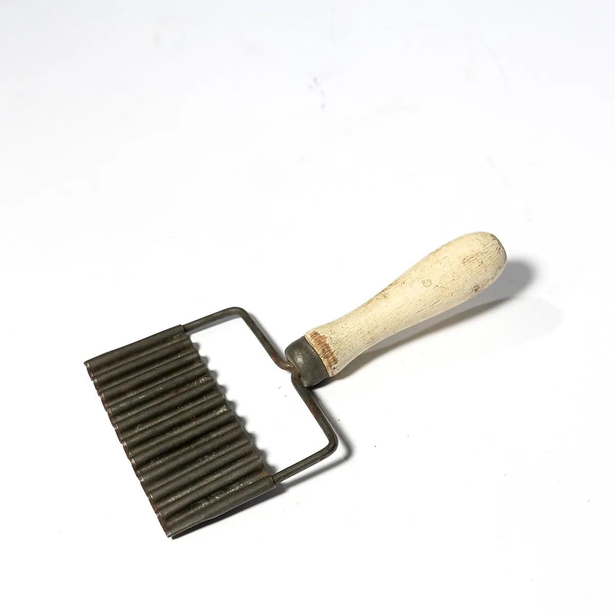Antique Kitchen Tool Wavy Potato Cutter Slicer - 5.75"