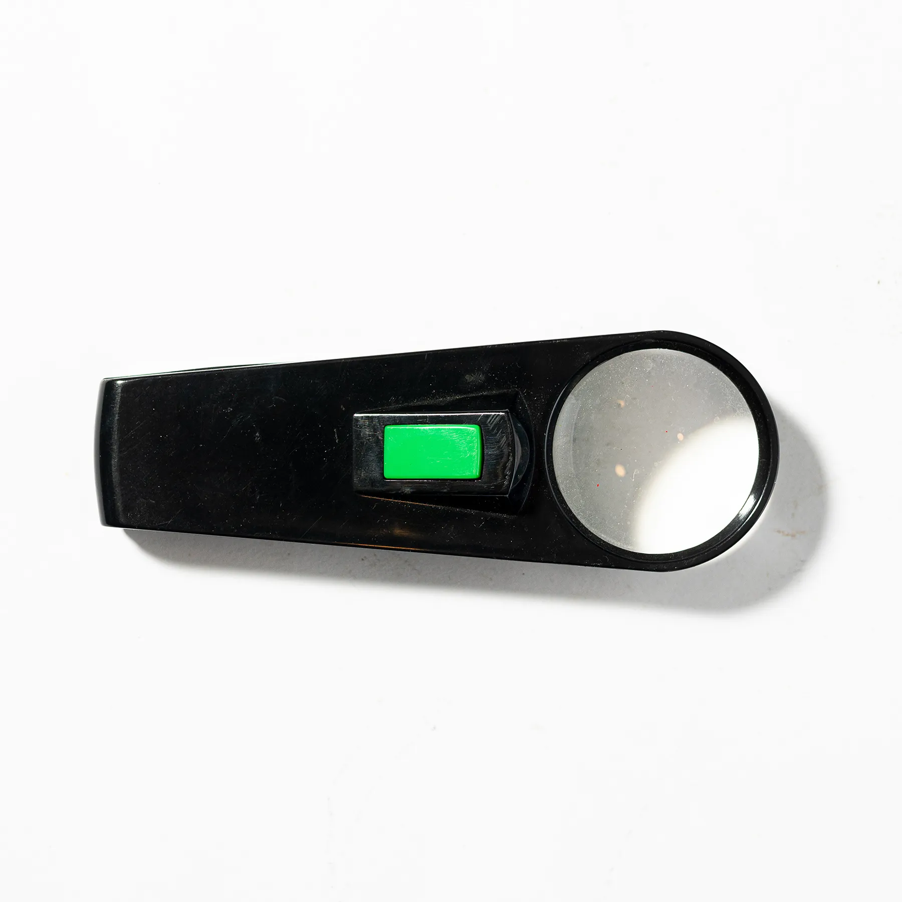 Black Plastic Illuminated Magnifying Glass - 6" x 2.25"