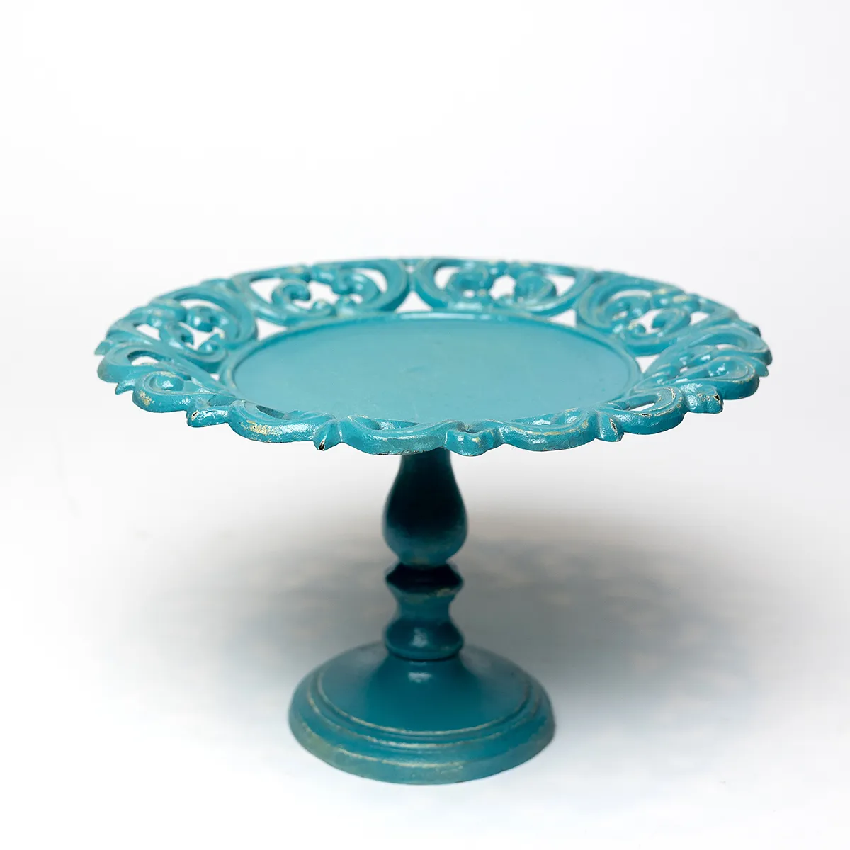 Vintage Cast Iron Cake tand Heavy Ornate 6.5" tall Blue Rustic 6.5" cake area Ornate details around the edge 