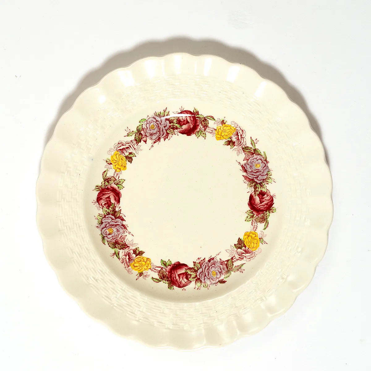 Dessert Plate Scalloped edge, Chelsea Wicker imprinted Rim, Detailed floral print along the inside - 6.5"