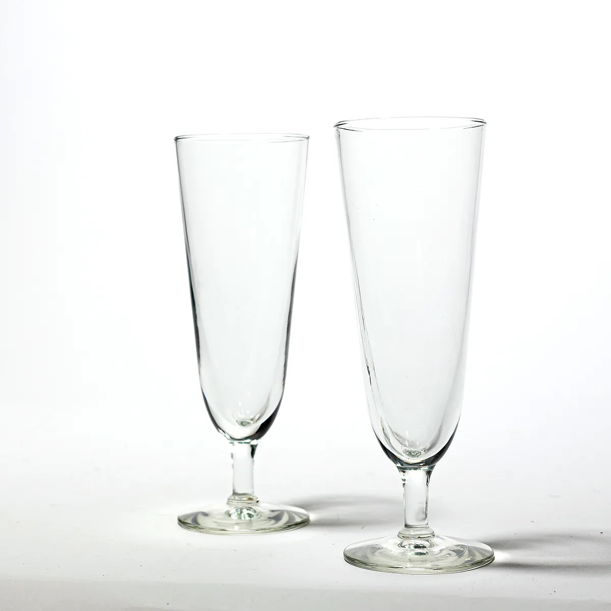 Clear Glass Pedestal Tall Pilsner Beer Glass Barware