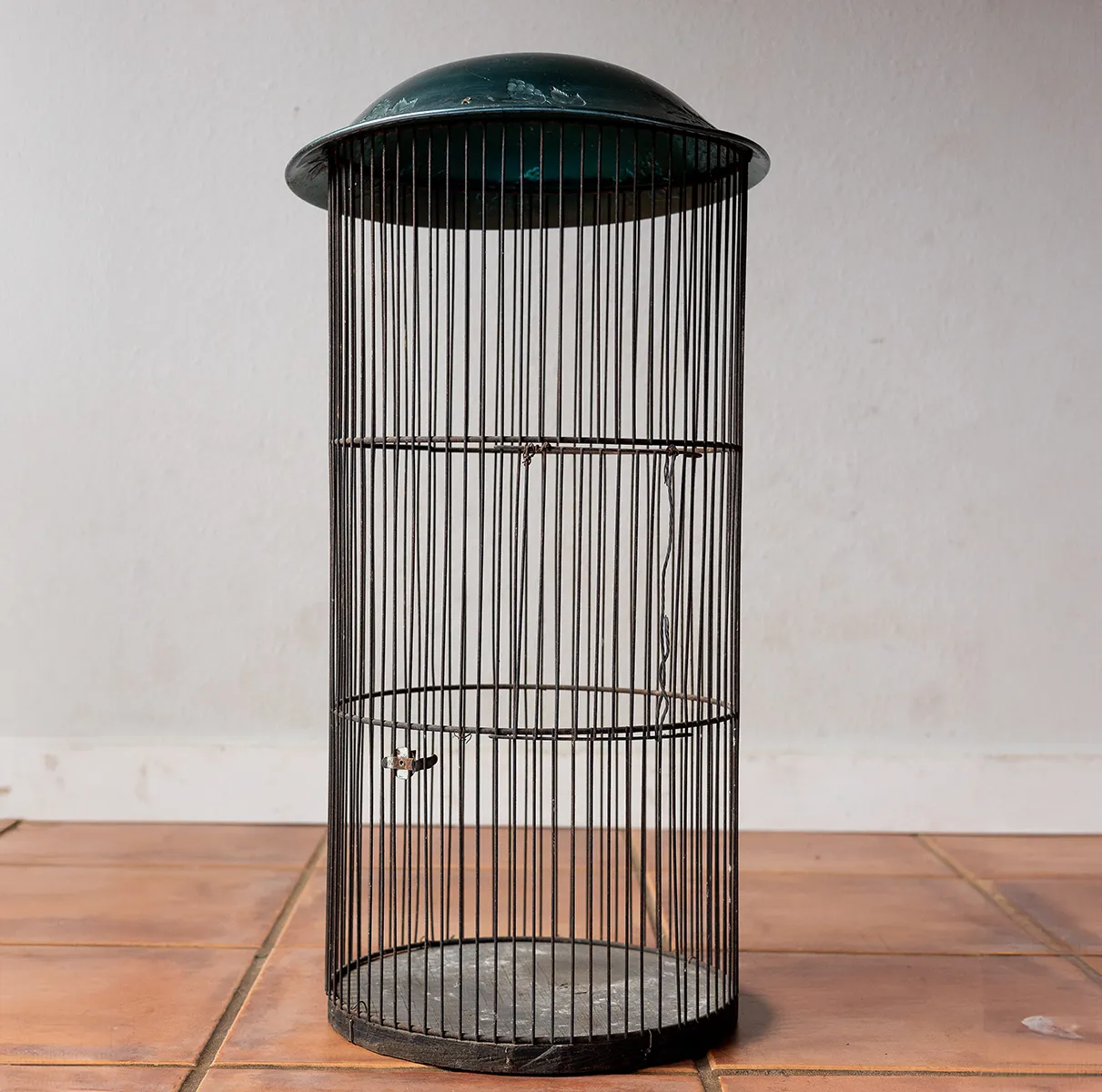 Housewares Decor: Extra Large Tall Cylinder Birdcage Bird Cage Rustic, Rusty With a Teal Aluminum Top - 25" tall and 12 around