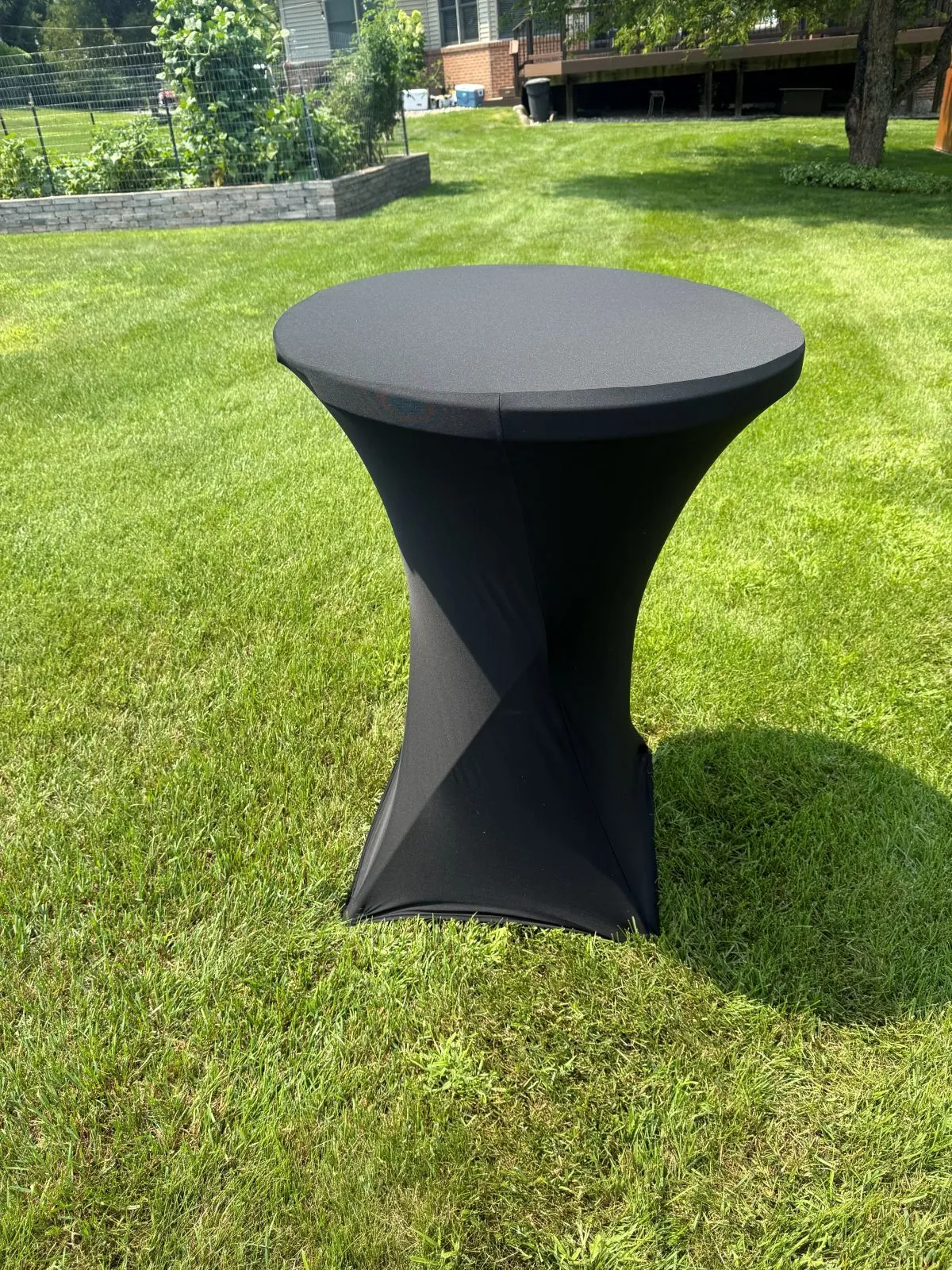 cocktail table linen