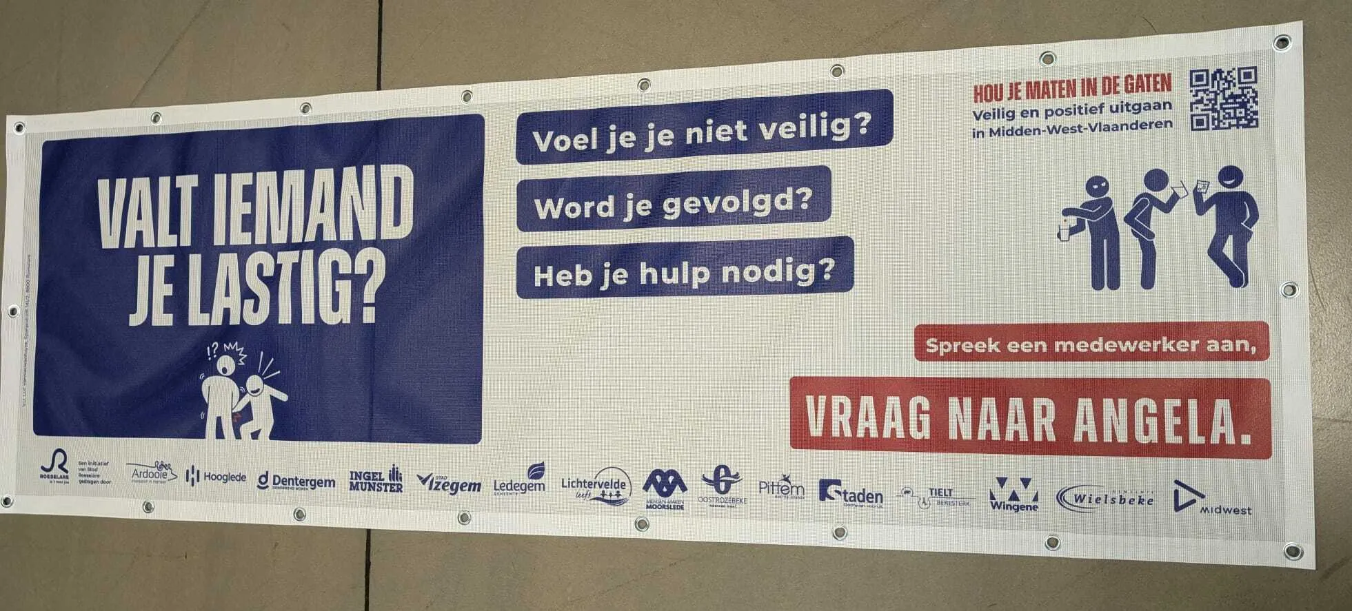 'Ask Angela' doek dranghekken