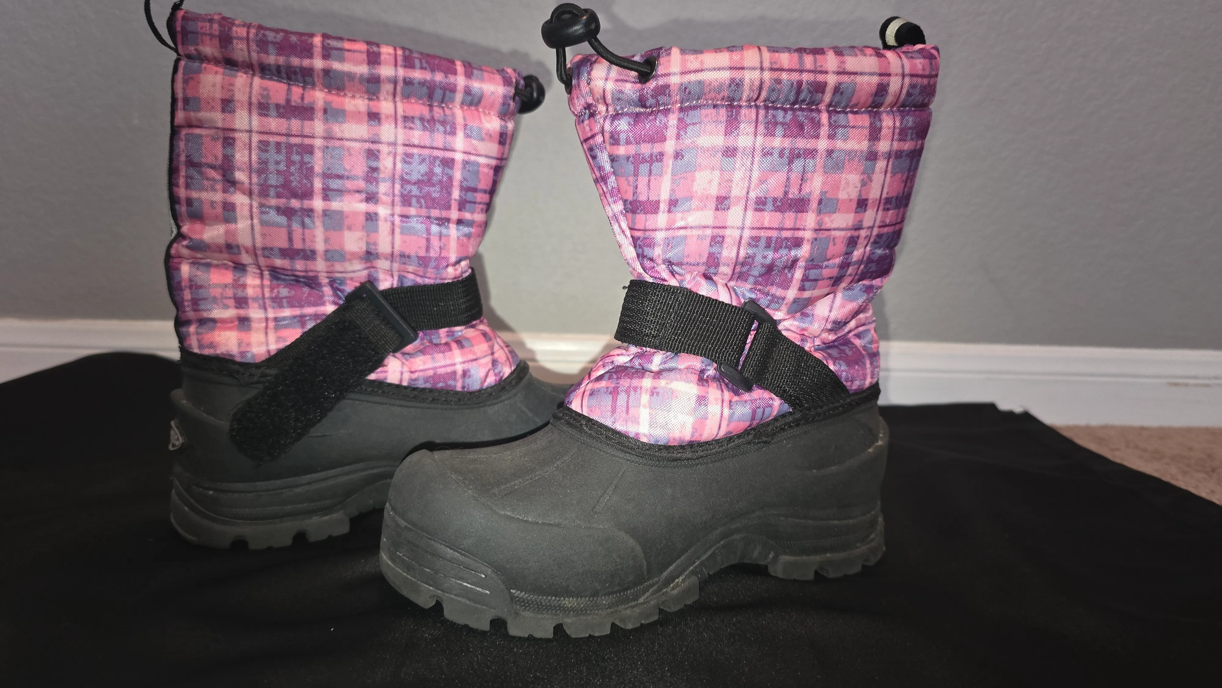 Girls Snow Boots size 1