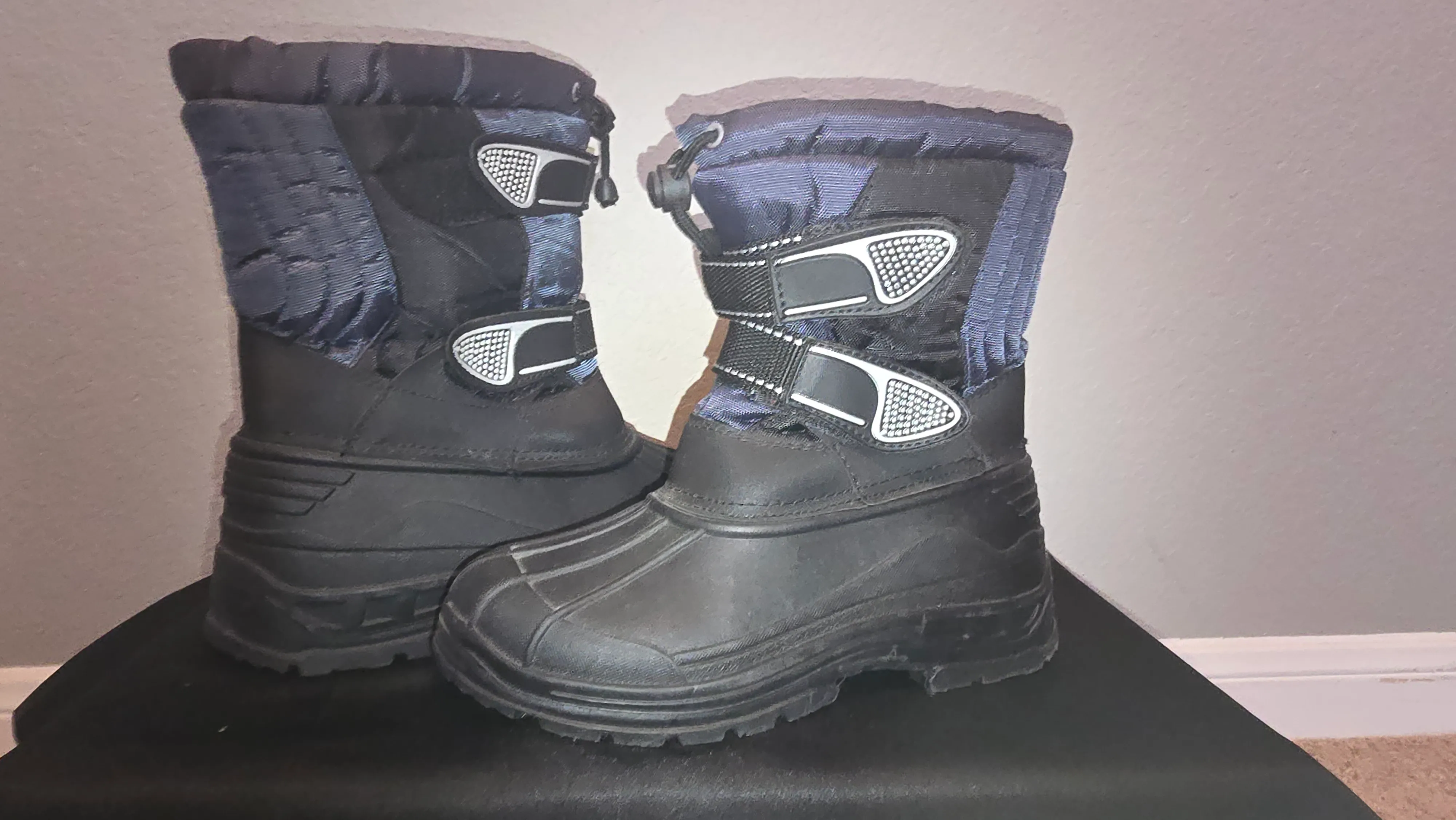 Boys Boots size 3