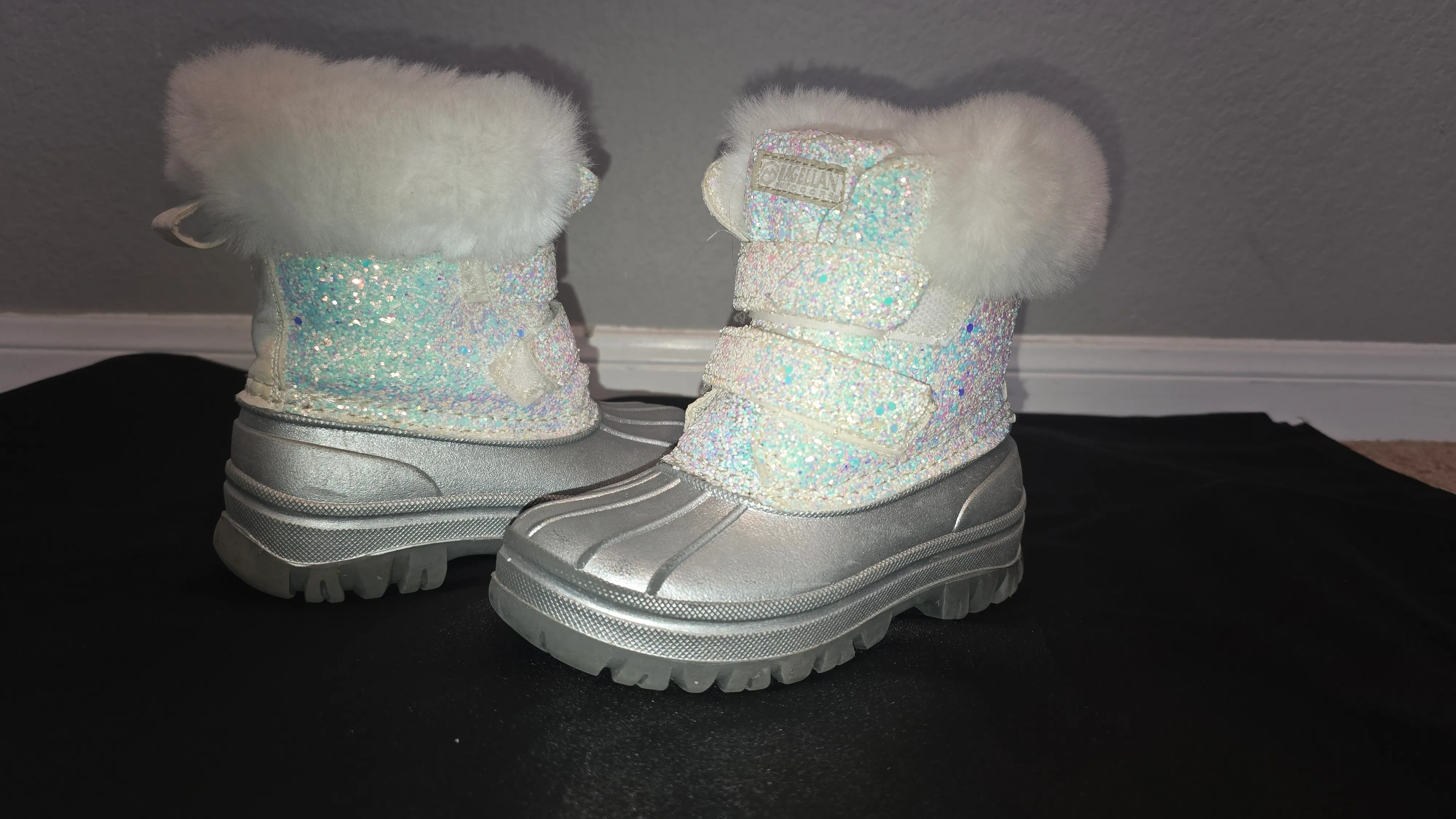 Toddler Girls Snow boot size 10