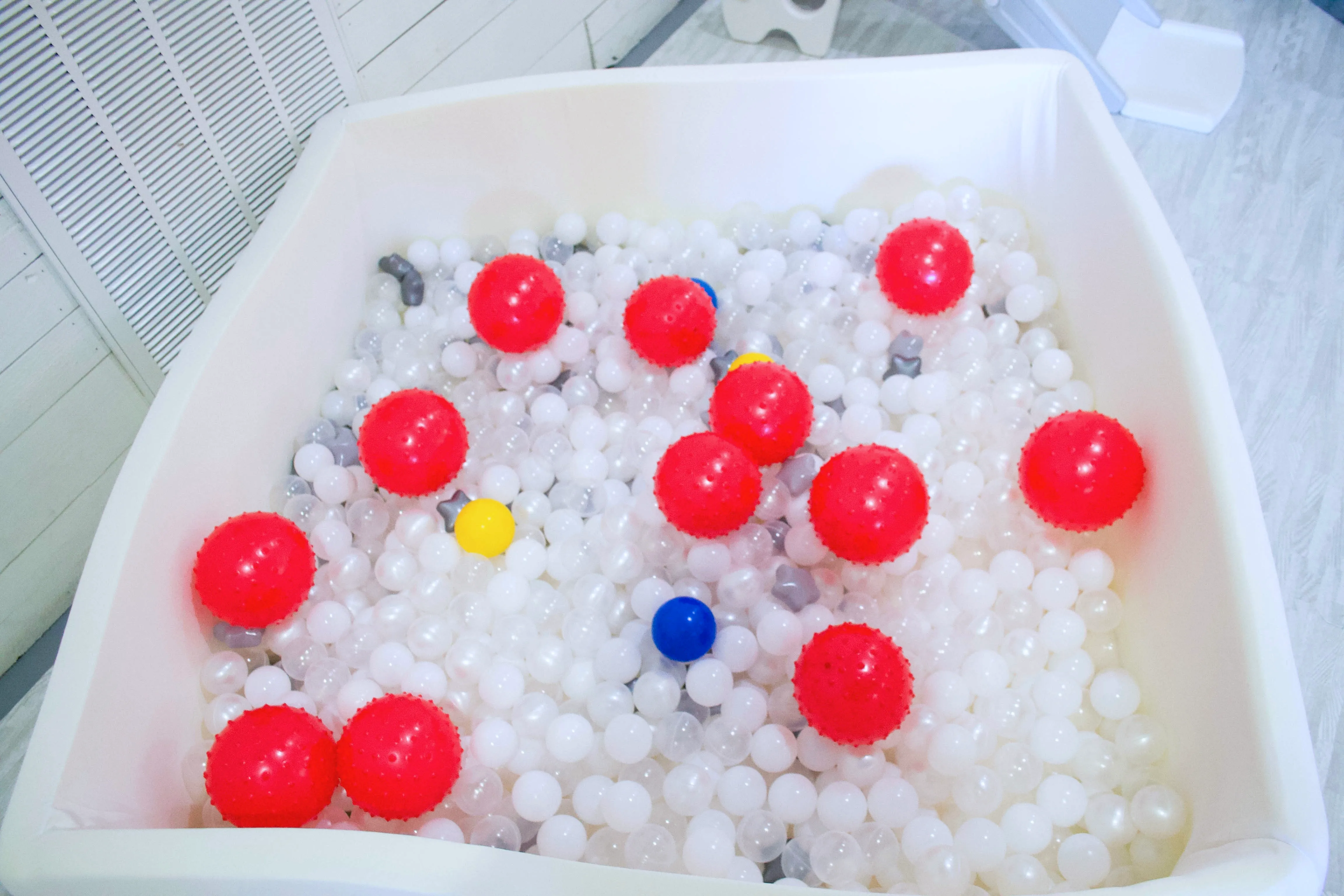 Ball Pit with Balls