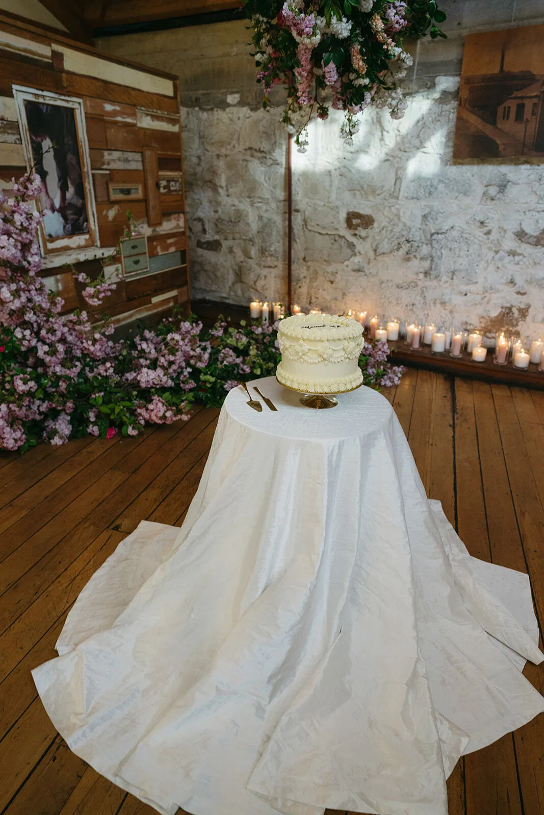 Luxe Ivory Round Table Cloth