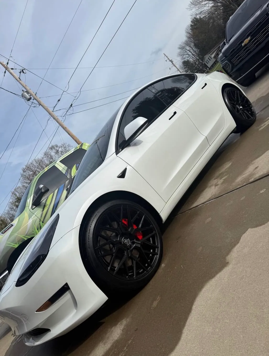 TESLA MODEL 3 PERFORMANCE