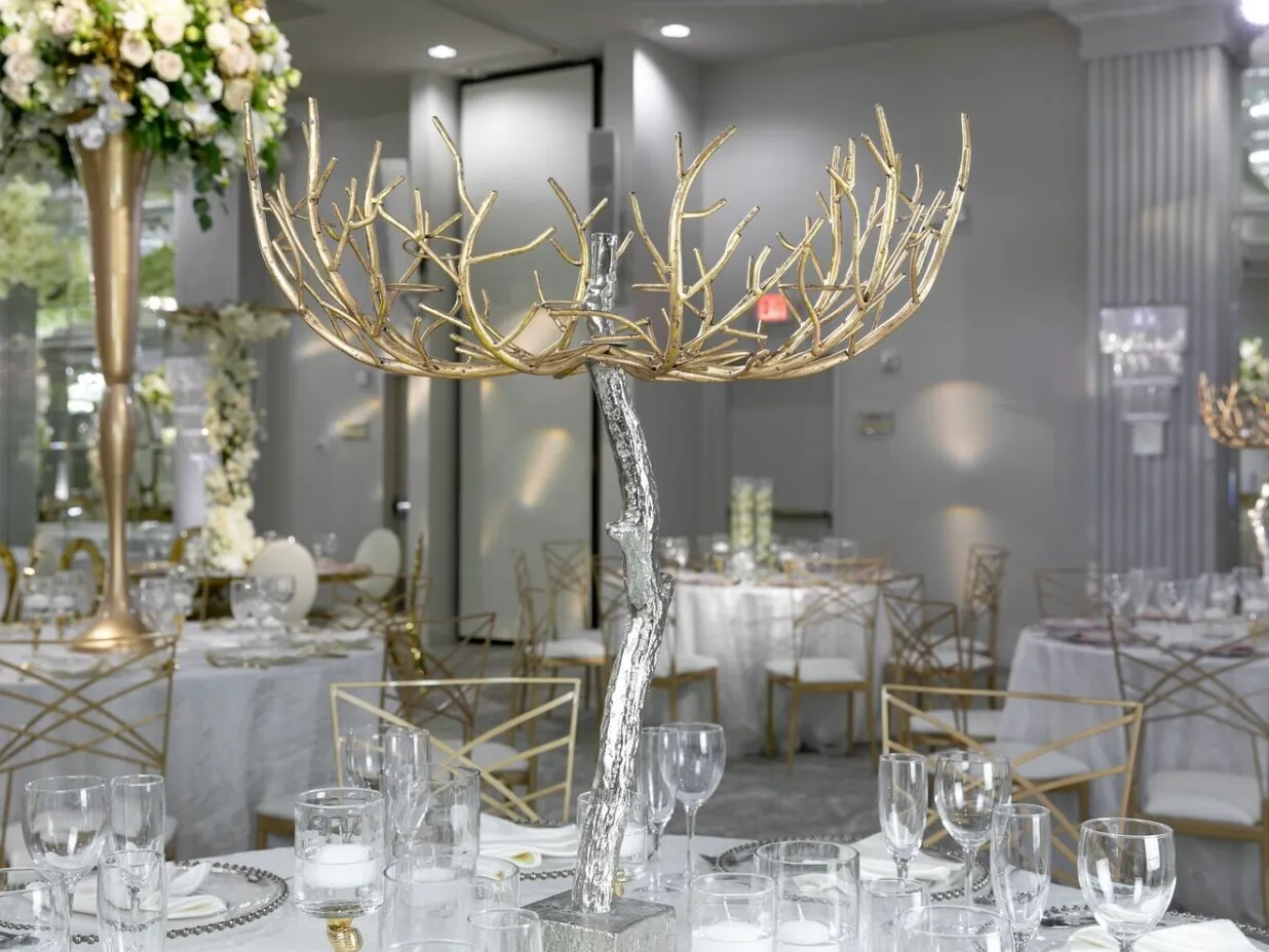Medium Gold Brach Oval Centerpiece