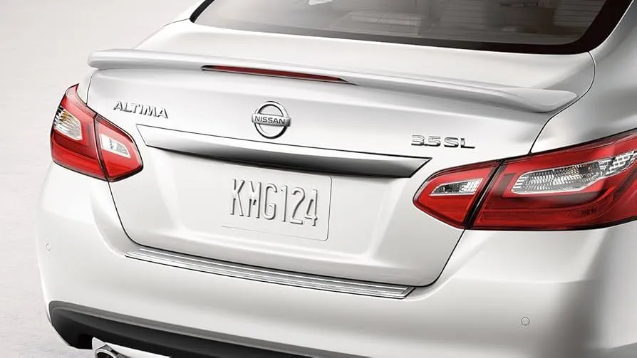 2016 Red Nissan Altima