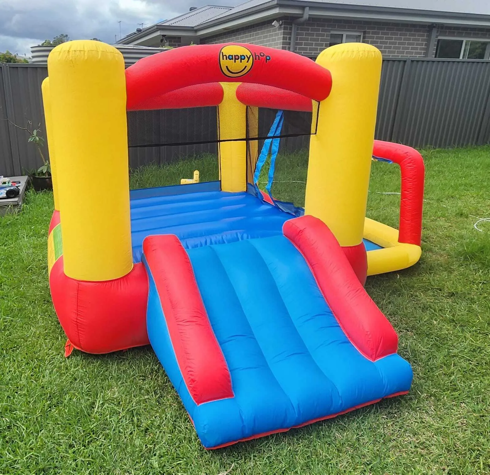 4 in 1 - Kids Jumping Castle