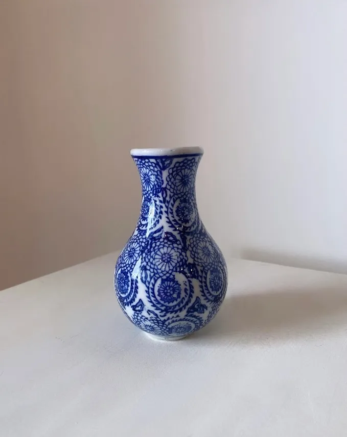 'LISE- ANN' Small Blue & White Vase