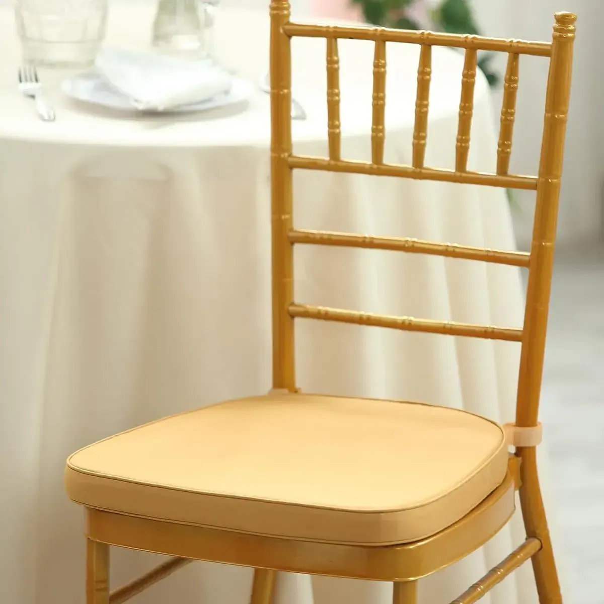 Gold Chiavari Chair (Gold Cushion)