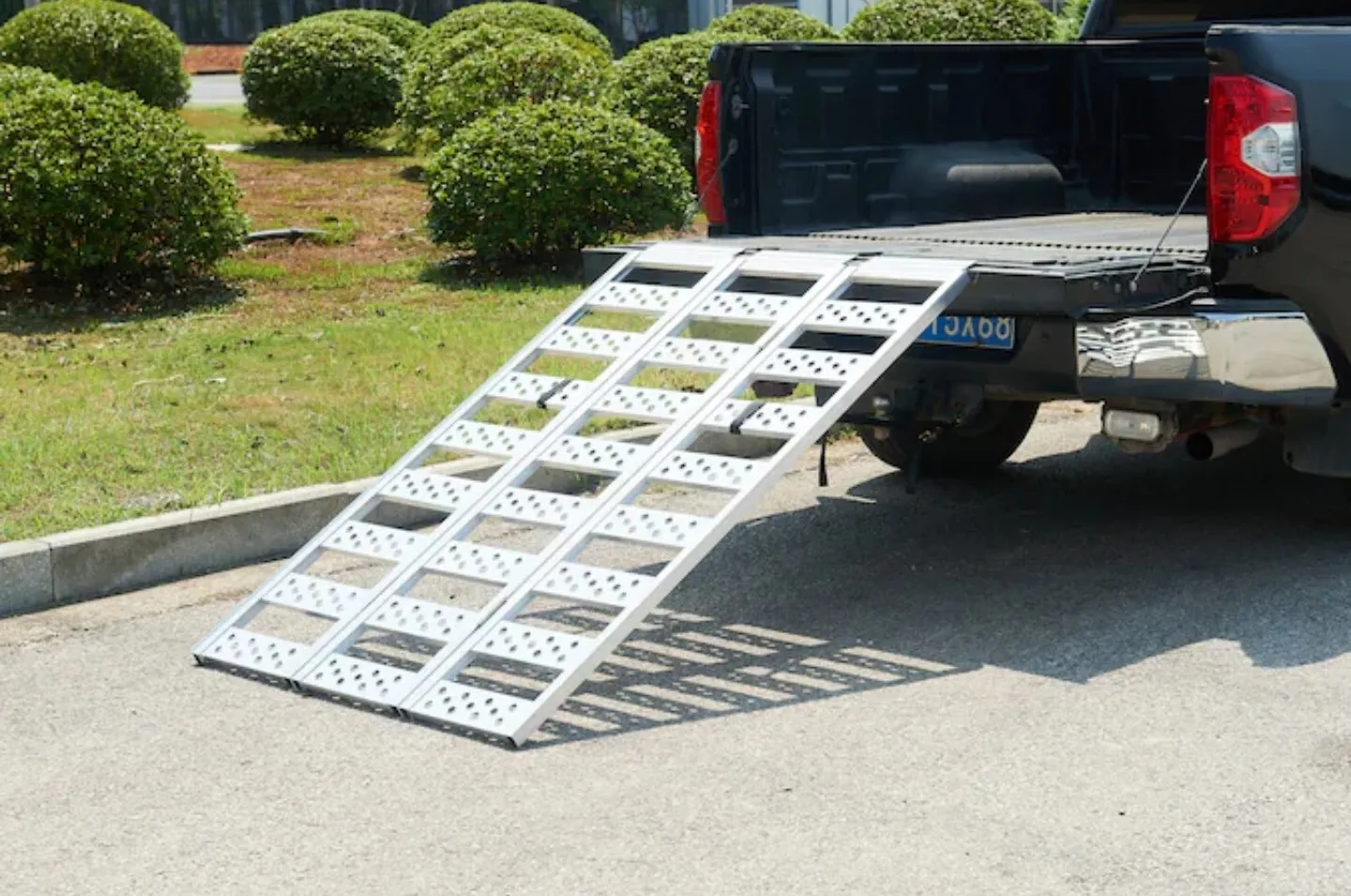 Tri-fold Aluminum Utility Ramp 