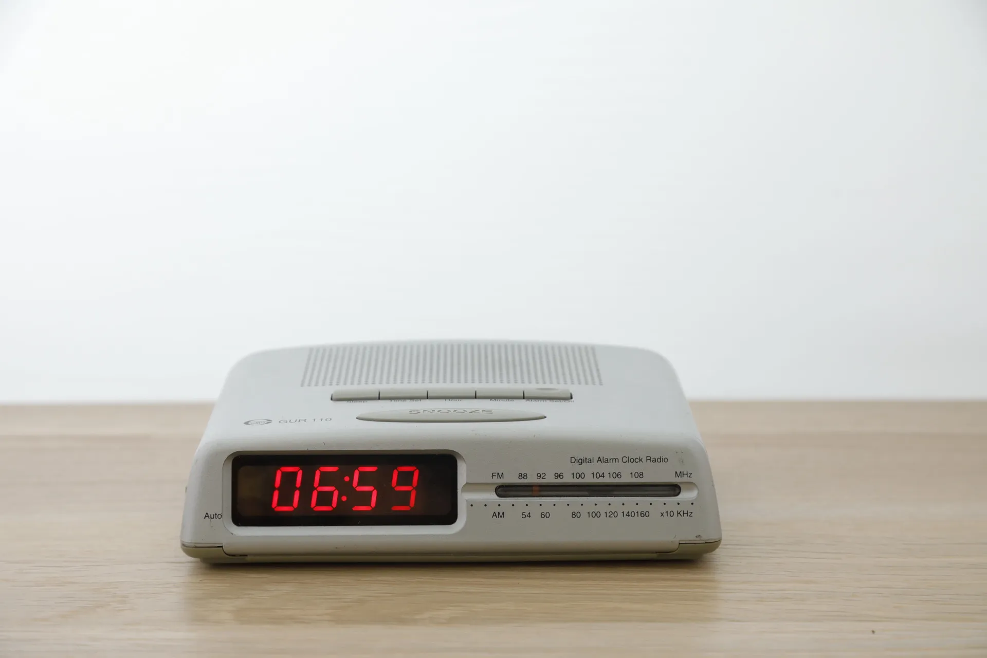 Rigged Radio Alarm Clock - Gurr 110 - Silver